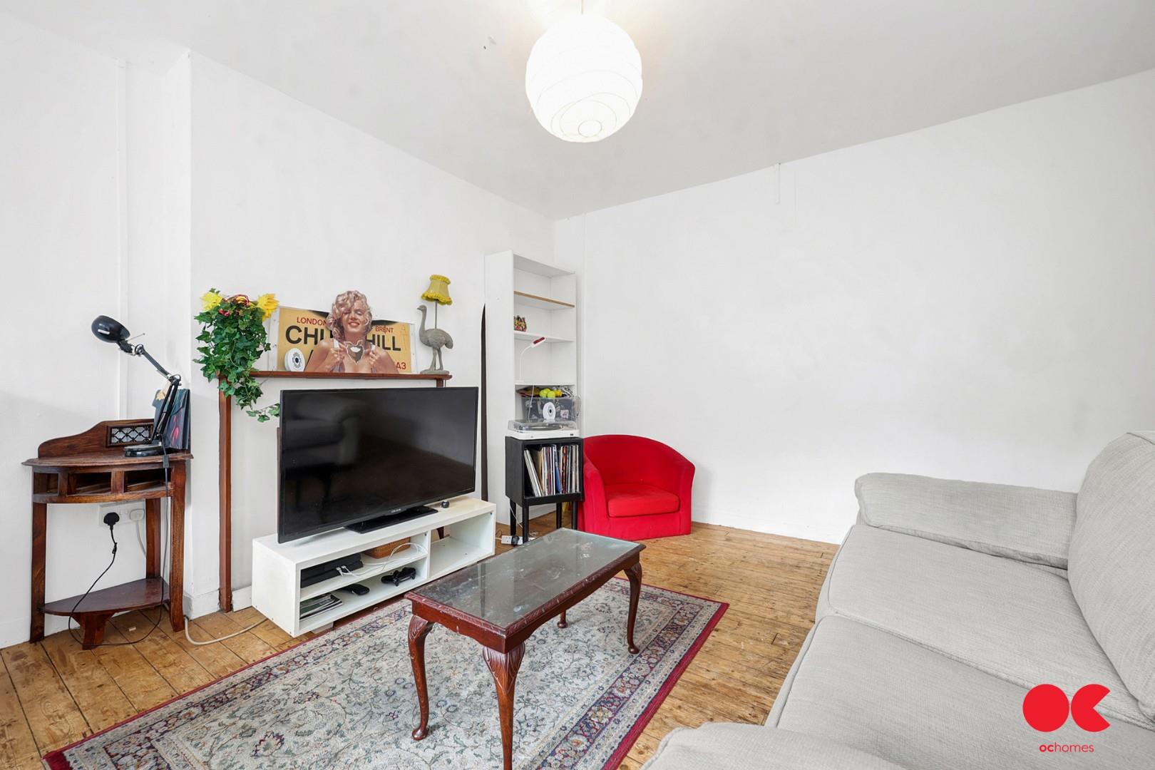 3 bed flat to rent in Gascoyne Road, London  - Property Image 4