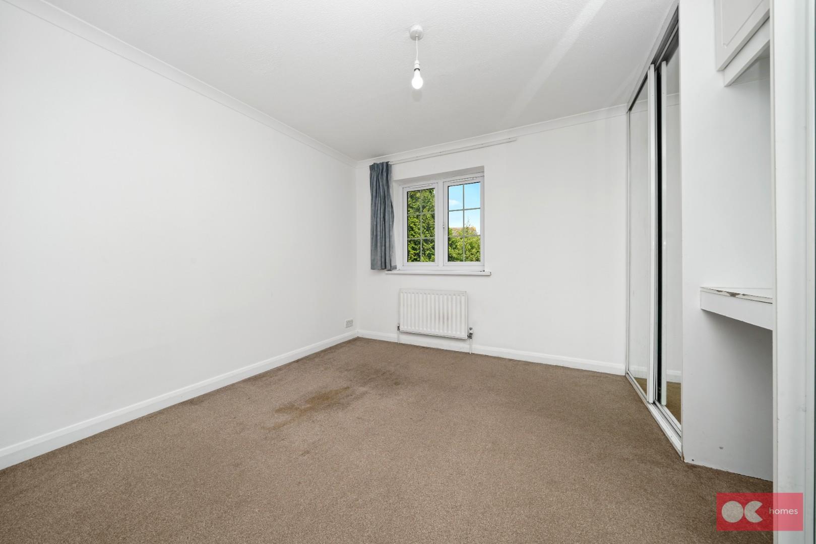 2 bed terraced house to rent in Heathfield Park Drive, Chadwell Heath  - Property Image 12