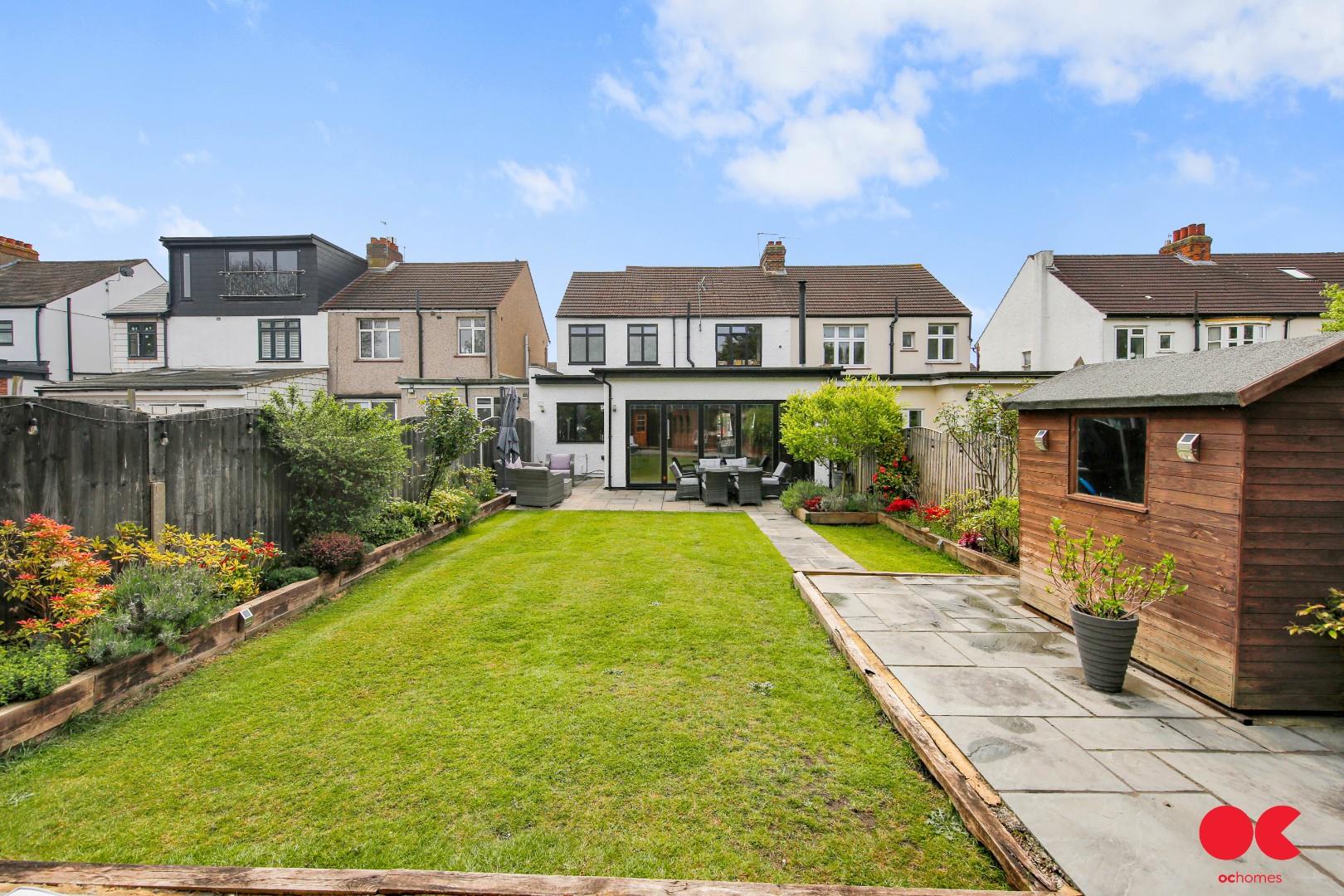 4 bed semi-detached house for sale in Fairholme Avenue, Gidea Park  - Property Image 32