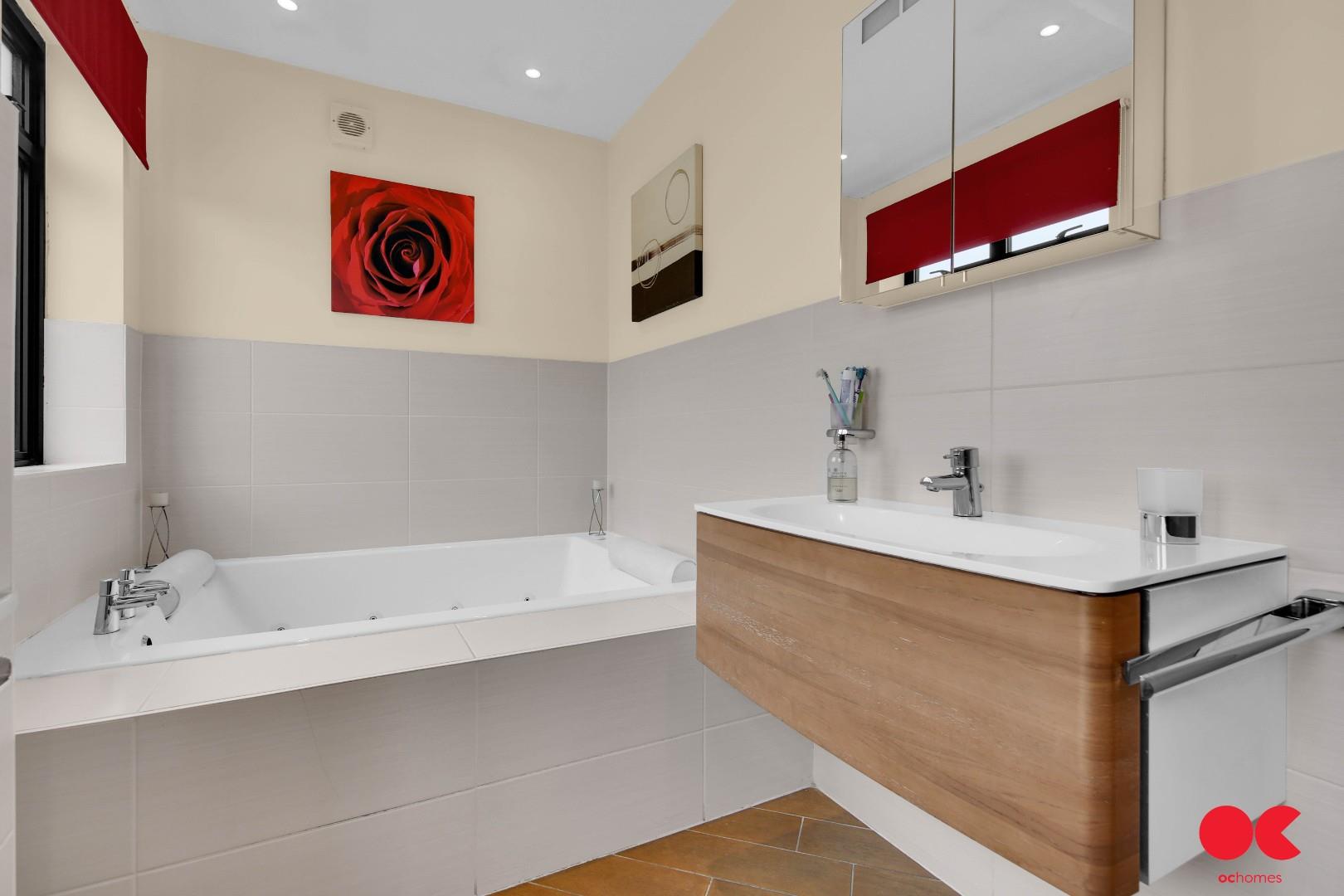 4 bed semi-detached house for sale in Fairholme Avenue, Gidea Park  - Property Image 42