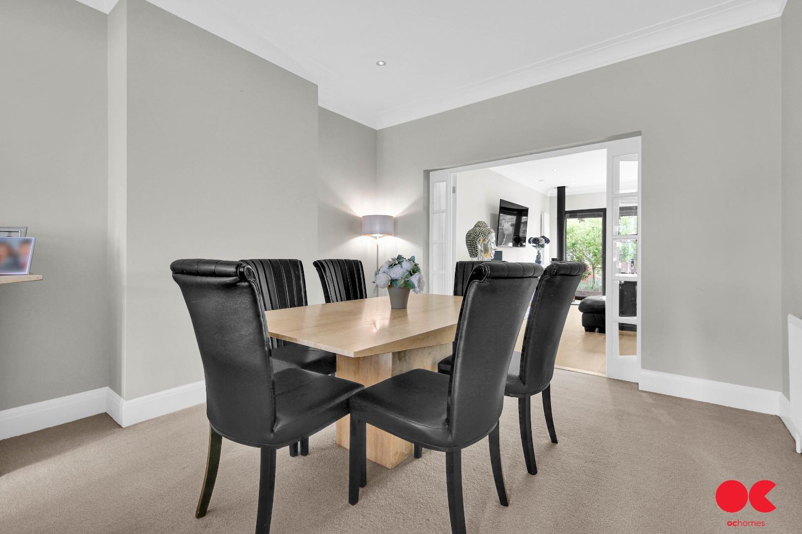 4 bed semi-detached house for sale in Fairholme Avenue, Gidea Park  - Property Image 5