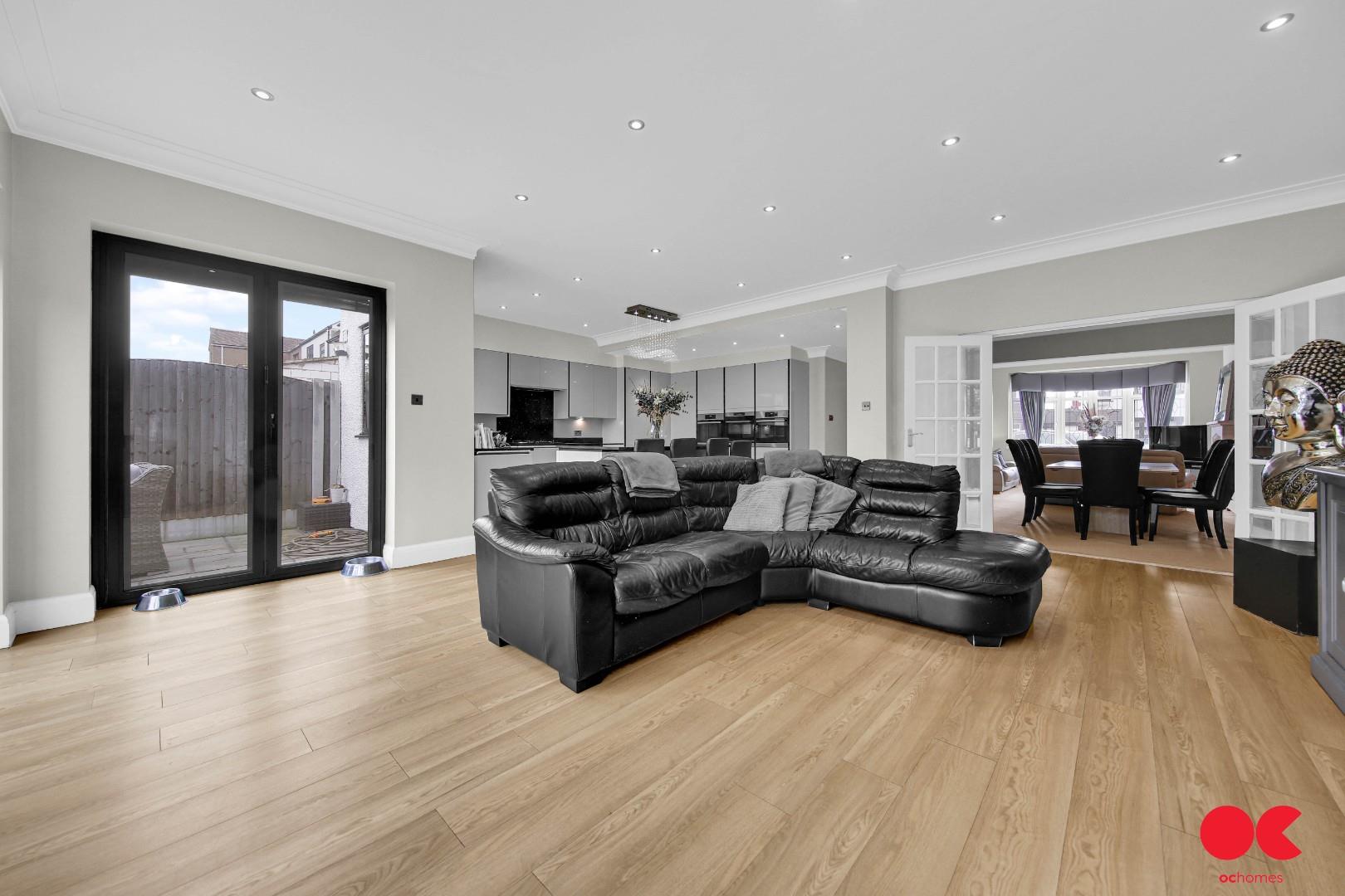 4 bed semi-detached house for sale in Fairholme Avenue, Gidea Park  - Property Image 17