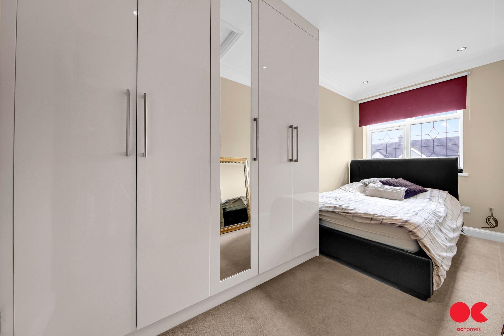 4 bed semi-detached house for sale in Fairholme Avenue, Gidea Park  - Property Image 18