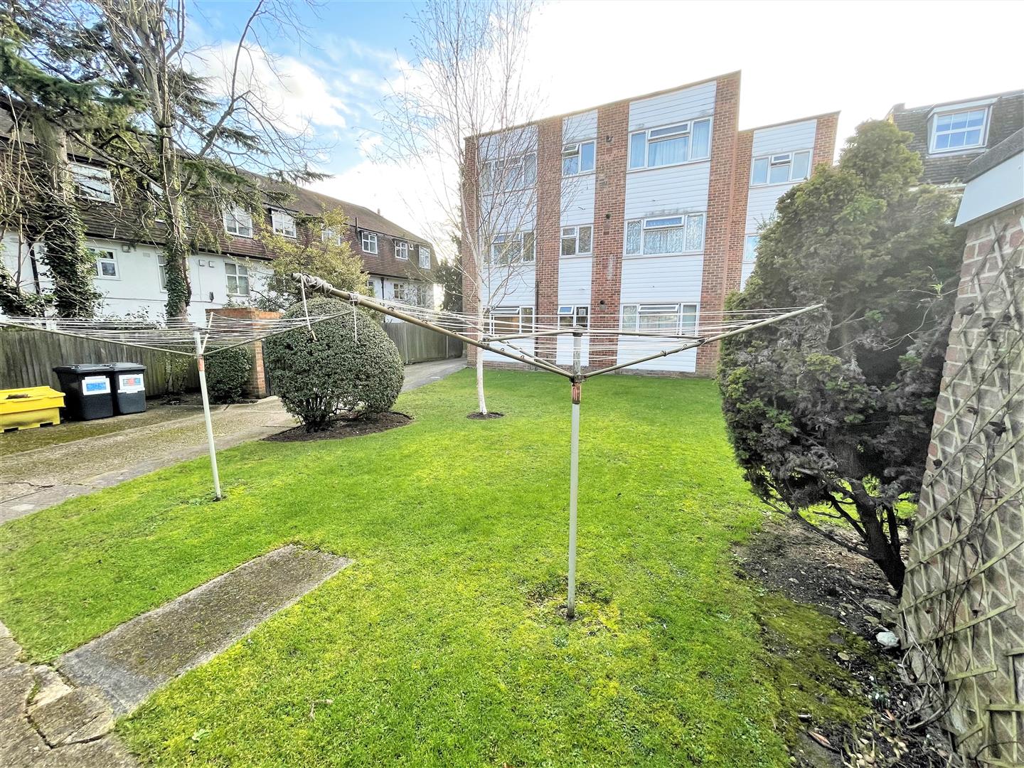 1 bed flat to rent in Churchfields, London  - Property Image 8