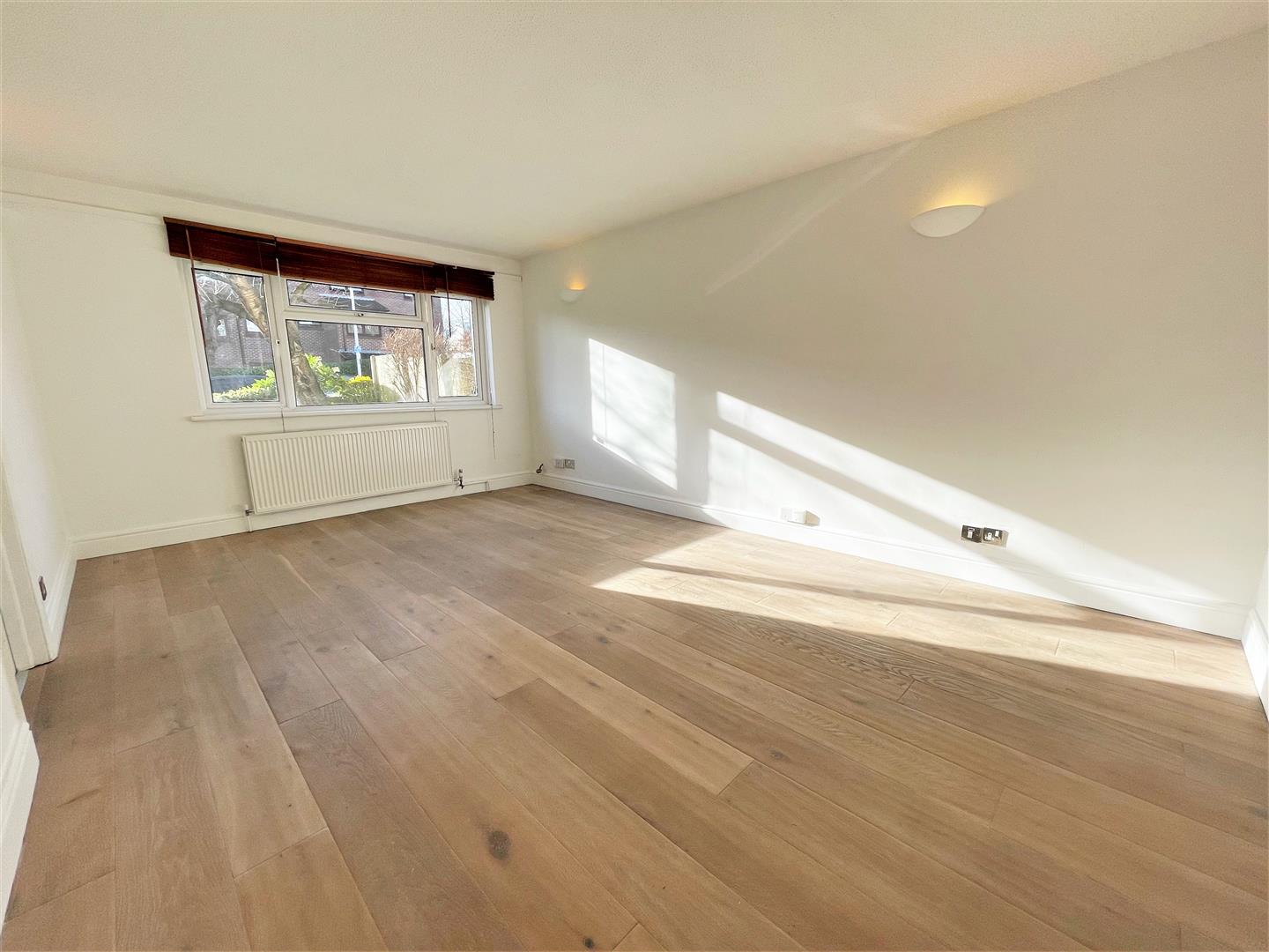 1 bed flat to rent in Churchfields, London  - Property Image 4