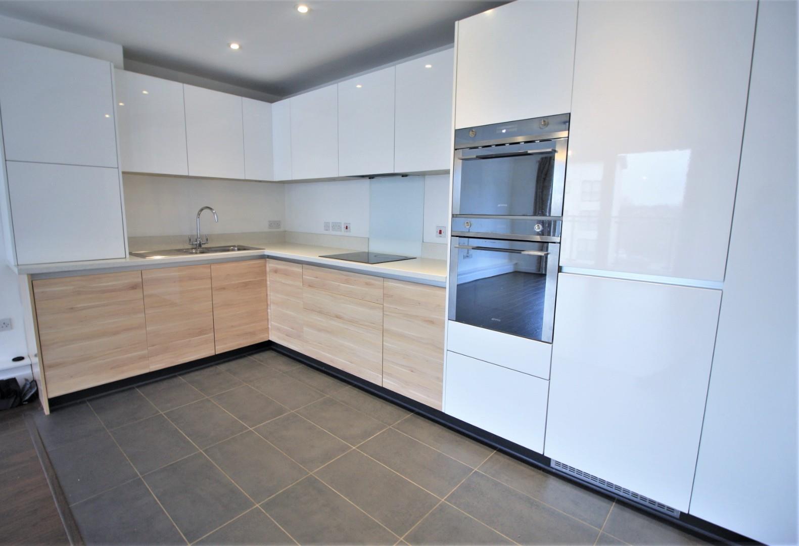 1 bed flat to rent in Larch Place, Romford  - Property Image 2