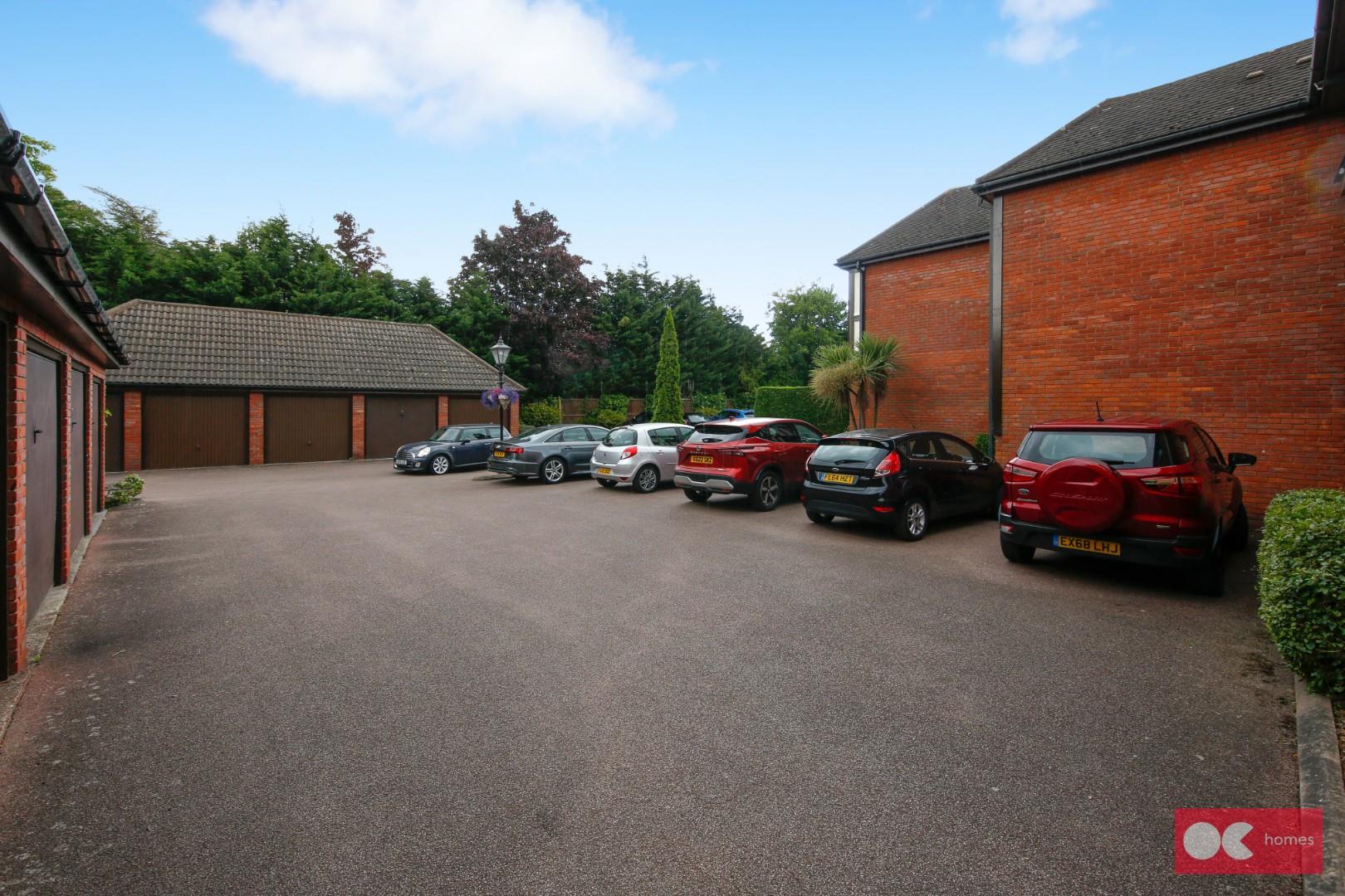 2 bed flat to rent in Parkstone Avenue, Hornchurch  - Property Image 29