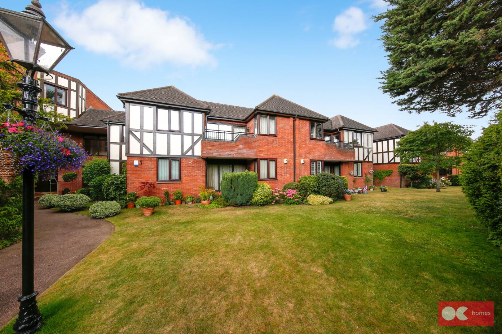 2 bed flat to rent in Parkstone Avenue, Hornchurch  - Property Image 4