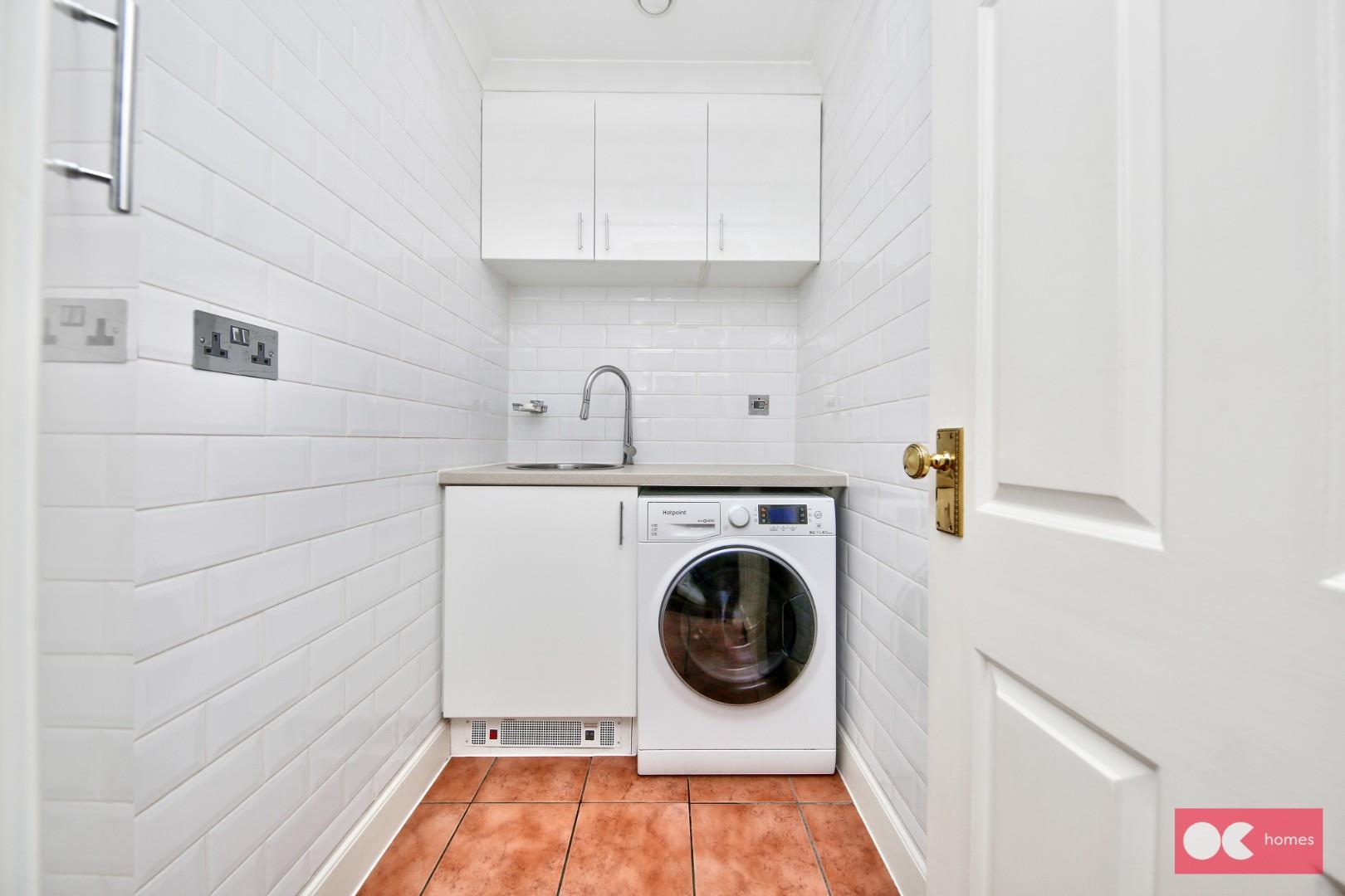 2 bed flat to rent in Parkstone Avenue, Hornchurch  - Property Image 20