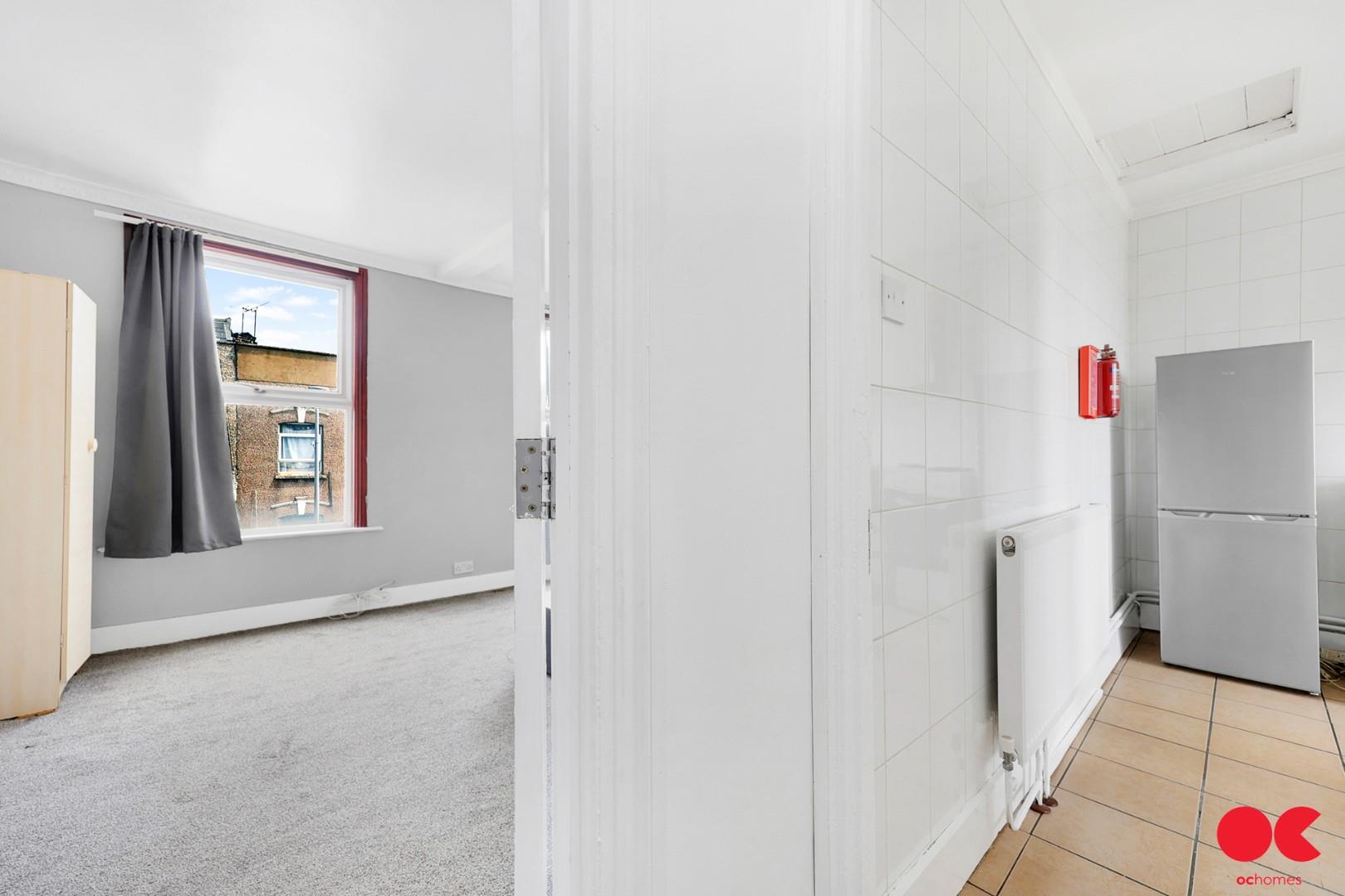 Studio flat to rent in High Road Leytonstone, London  - Property Image 5