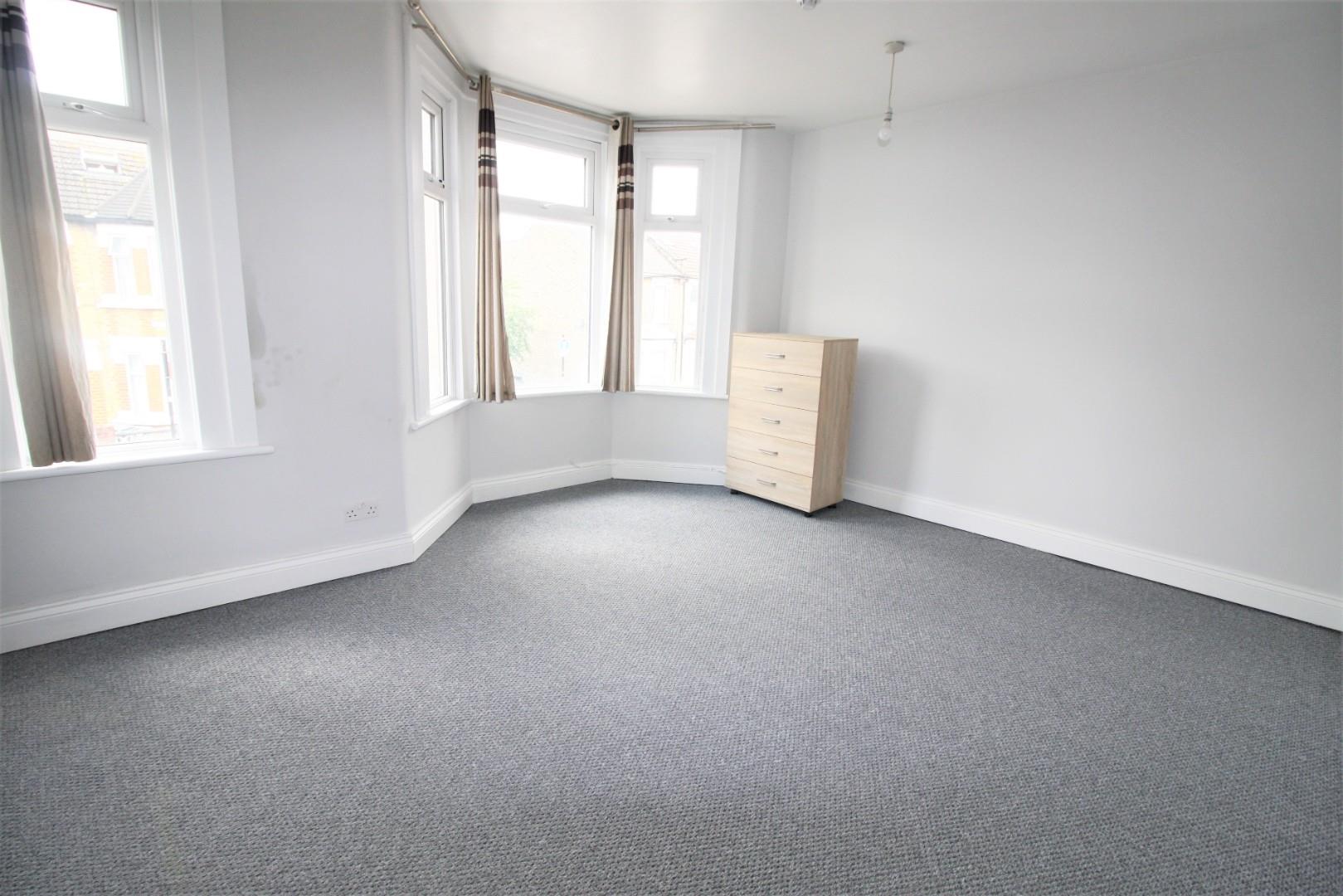 3 bed end of terrace house to rent in Adelaide Road, London  - Property Image 4