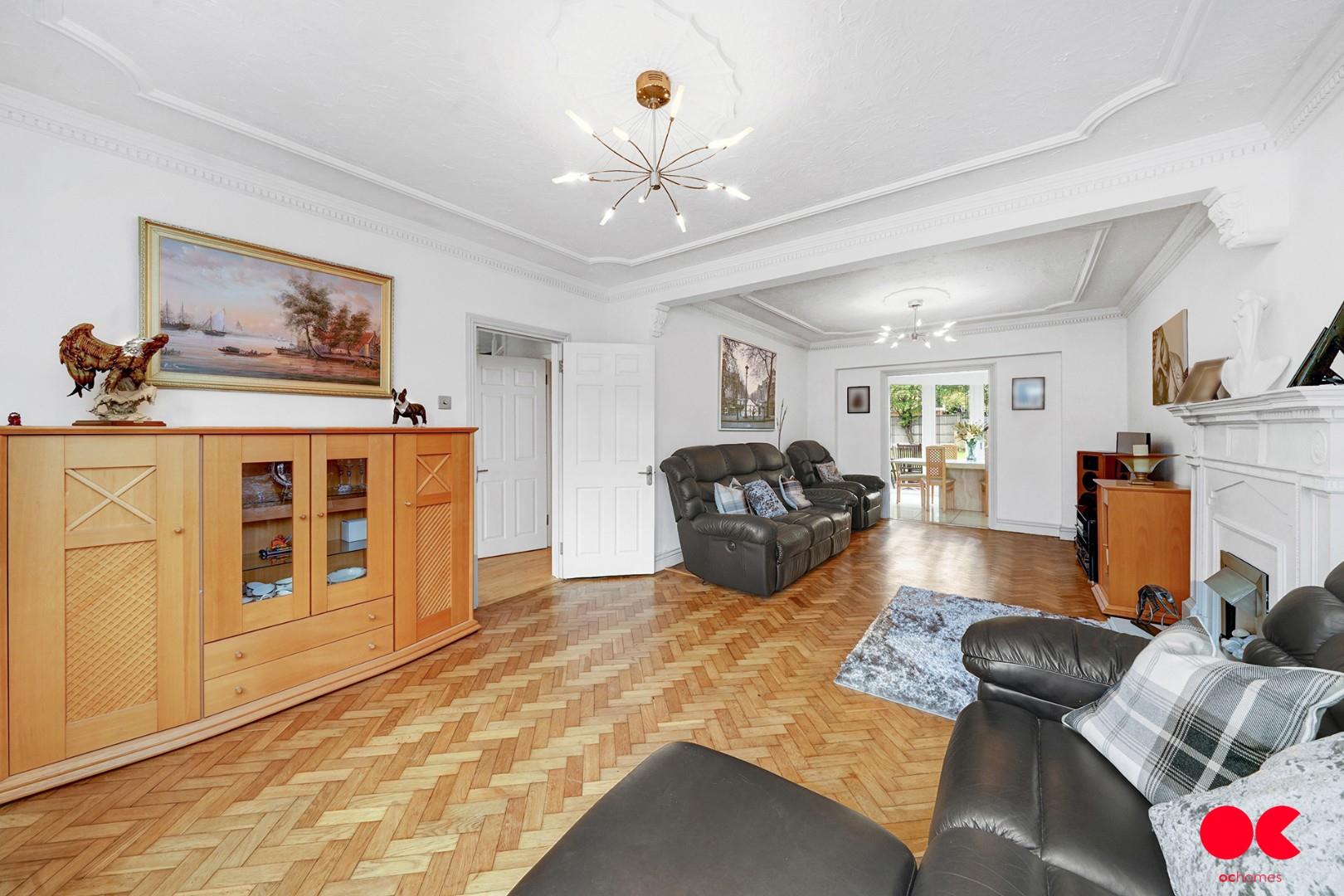 3 bed detached house for sale in Great Nelmes Chase, Hornchurch  - Property Image 2