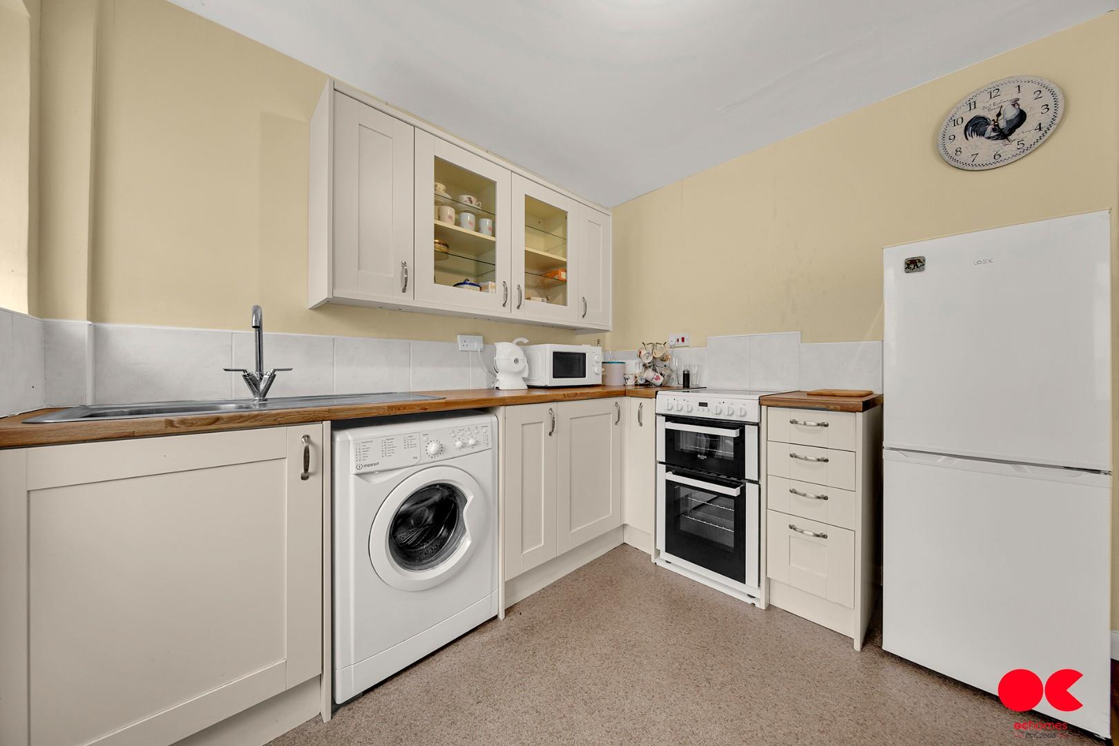 3 bed terraced house for sale in Norfolk Road, Romford  - Property Image 7