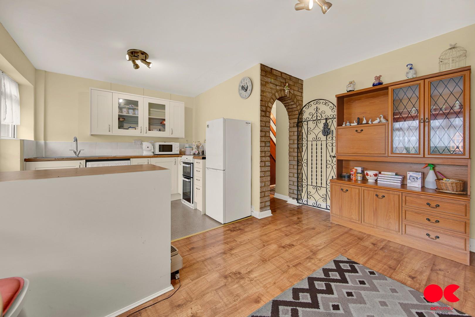 3 bed terraced house for sale in Norfolk Road, Romford  - Property Image 15