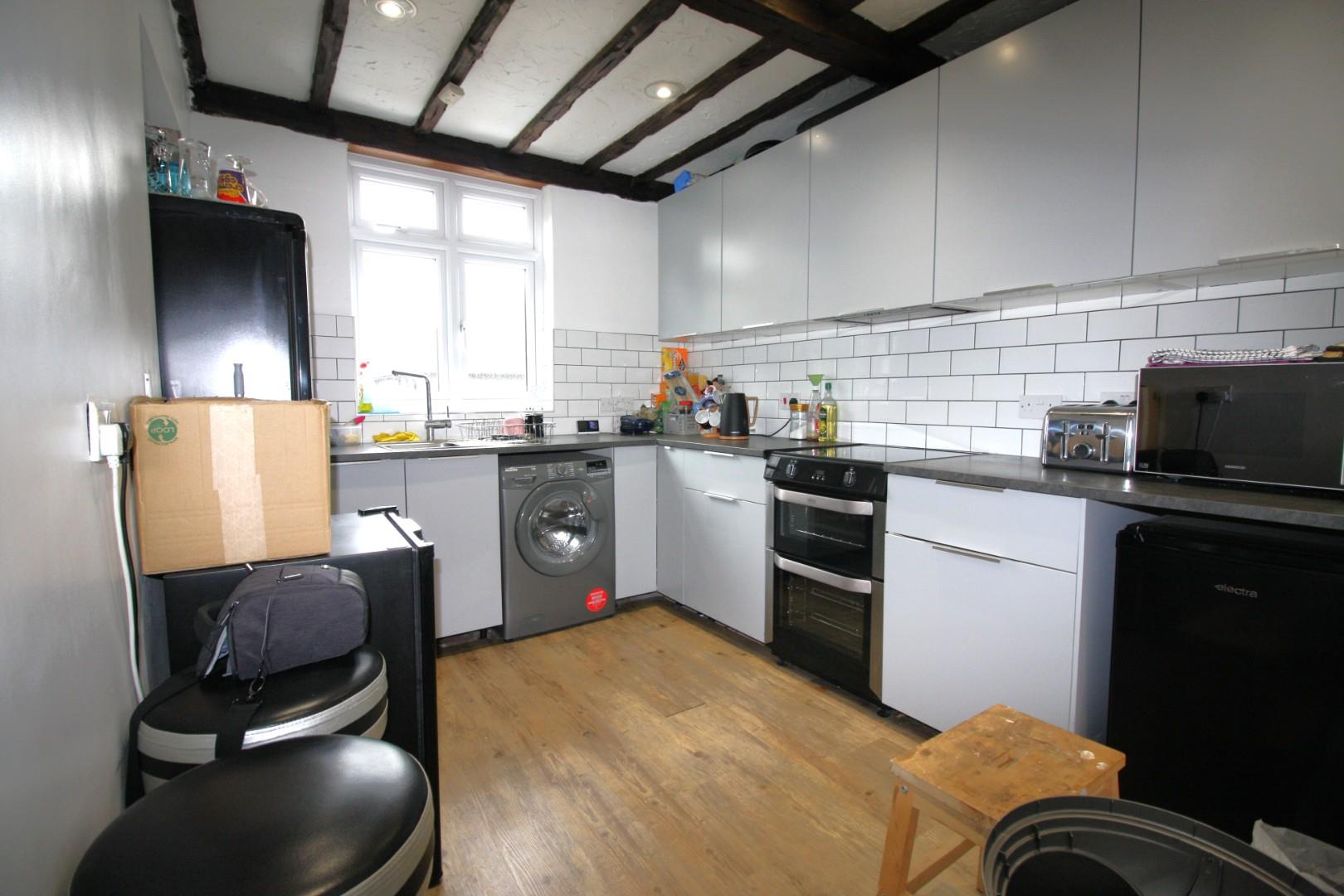 House share to rent in Main Road, Gidea Park  - Property Image 2