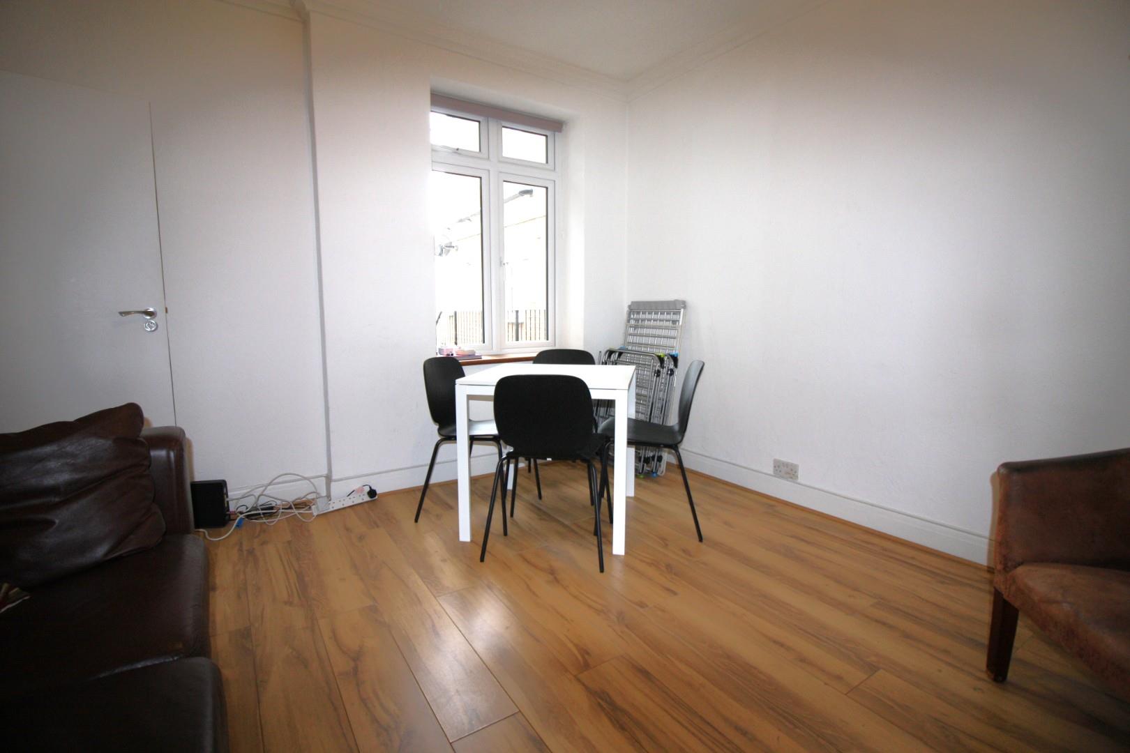 House share to rent in Main Road, Gidea Park  - Property Image 5