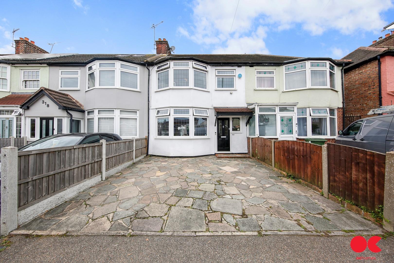 3 bed terraced house for sale in Brentwood Road, Gidea Park  - Property Image 35