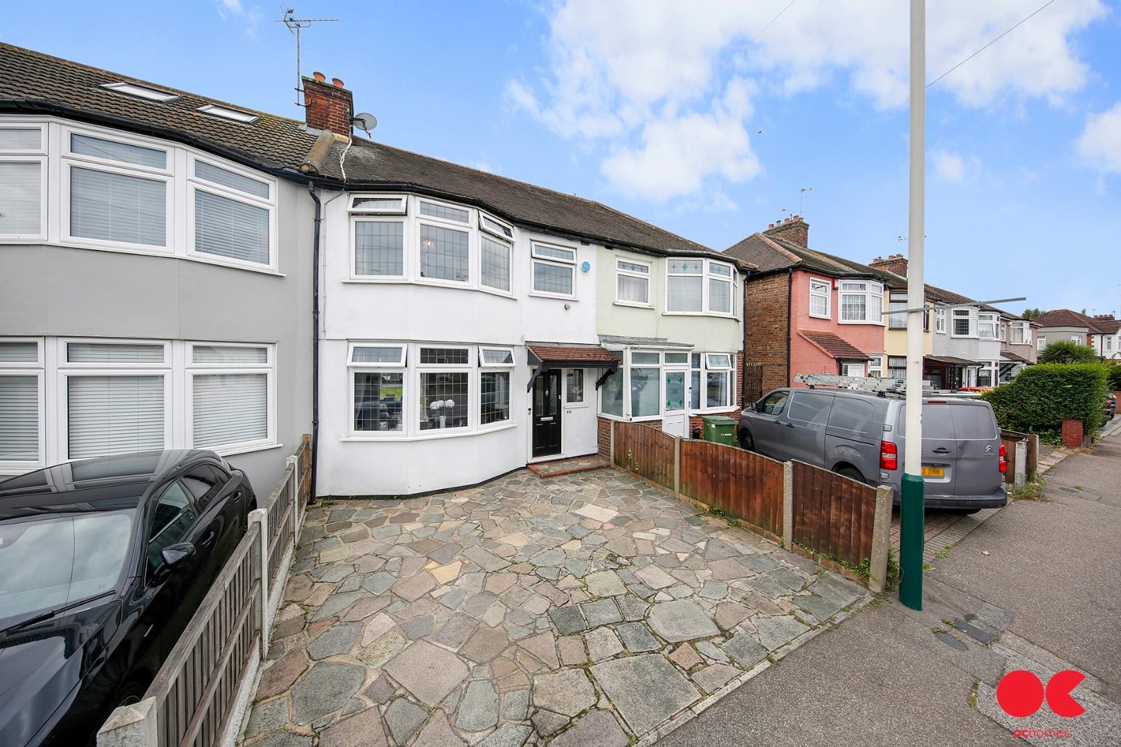 3 bed terraced house for sale in Brentwood Road, Gidea Park  - Property Image 45