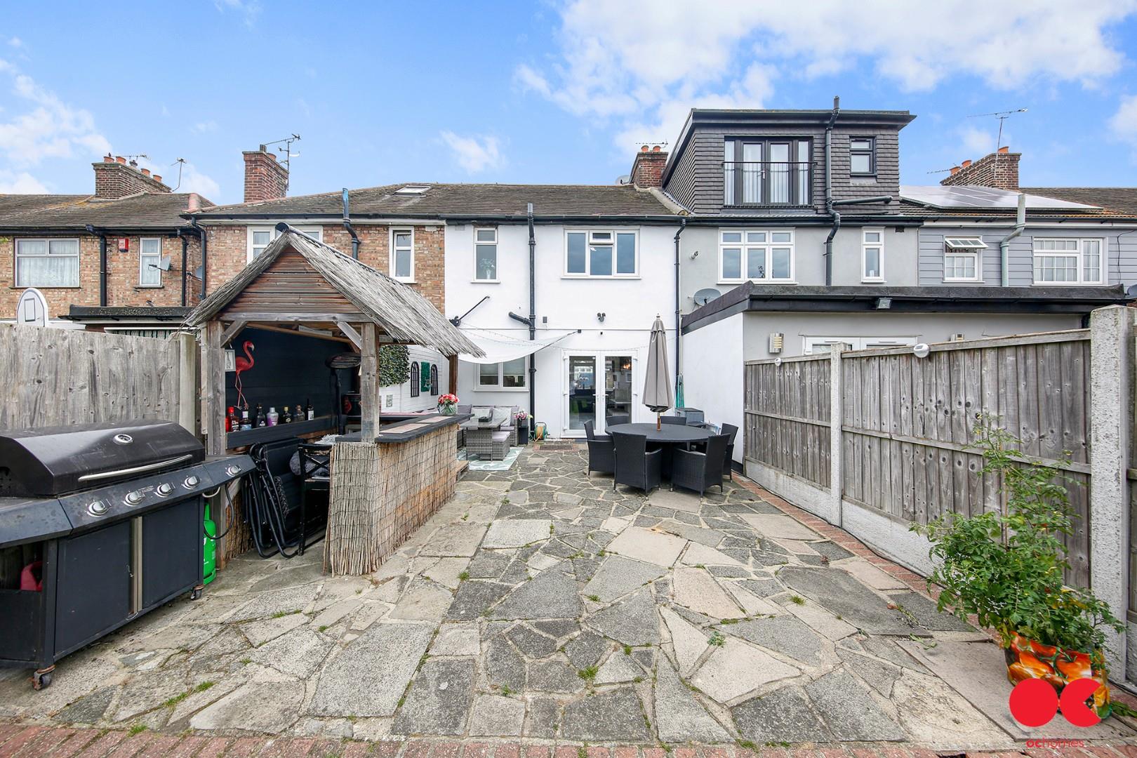 3 bed terraced house for sale in Brentwood Road, Gidea Park  - Property Image 33