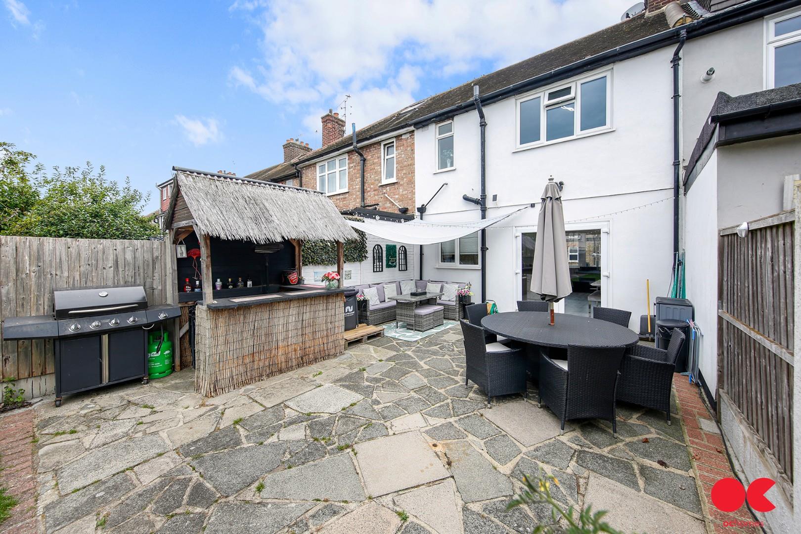 3 bed terraced house for sale in Brentwood Road, Gidea Park  - Property Image 32