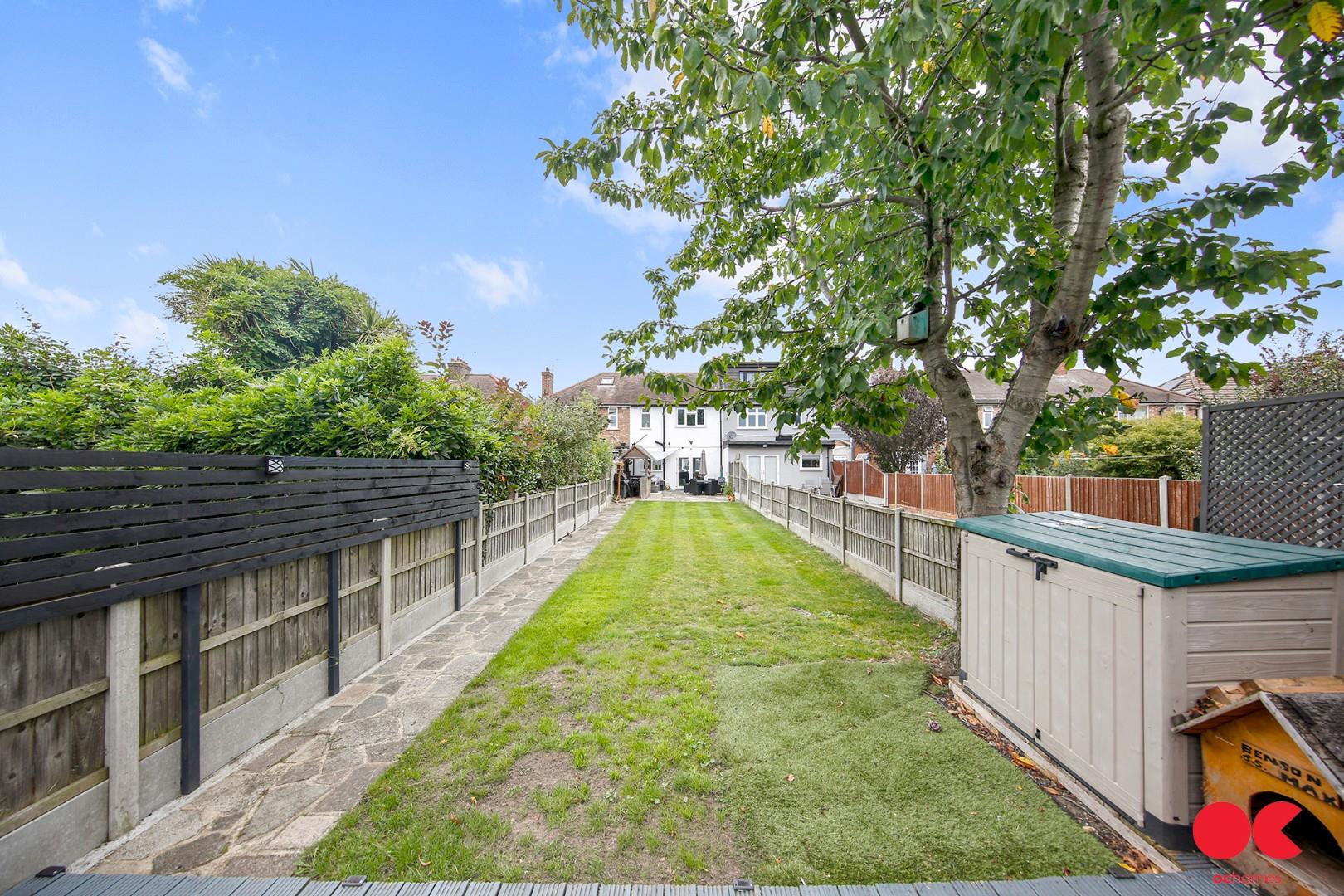 3 bed terraced house for sale in Brentwood Road, Gidea Park  - Property Image 6