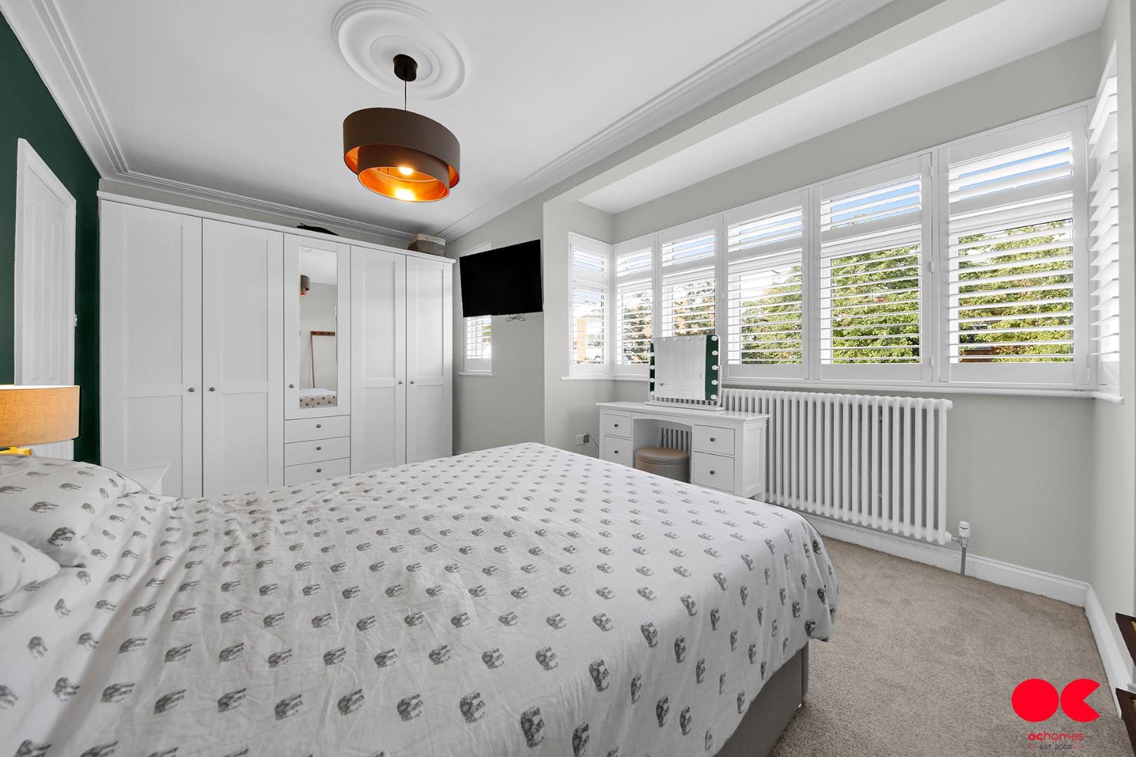 3 bed detached house for sale in Princes Road, Romford  - Property Image 39