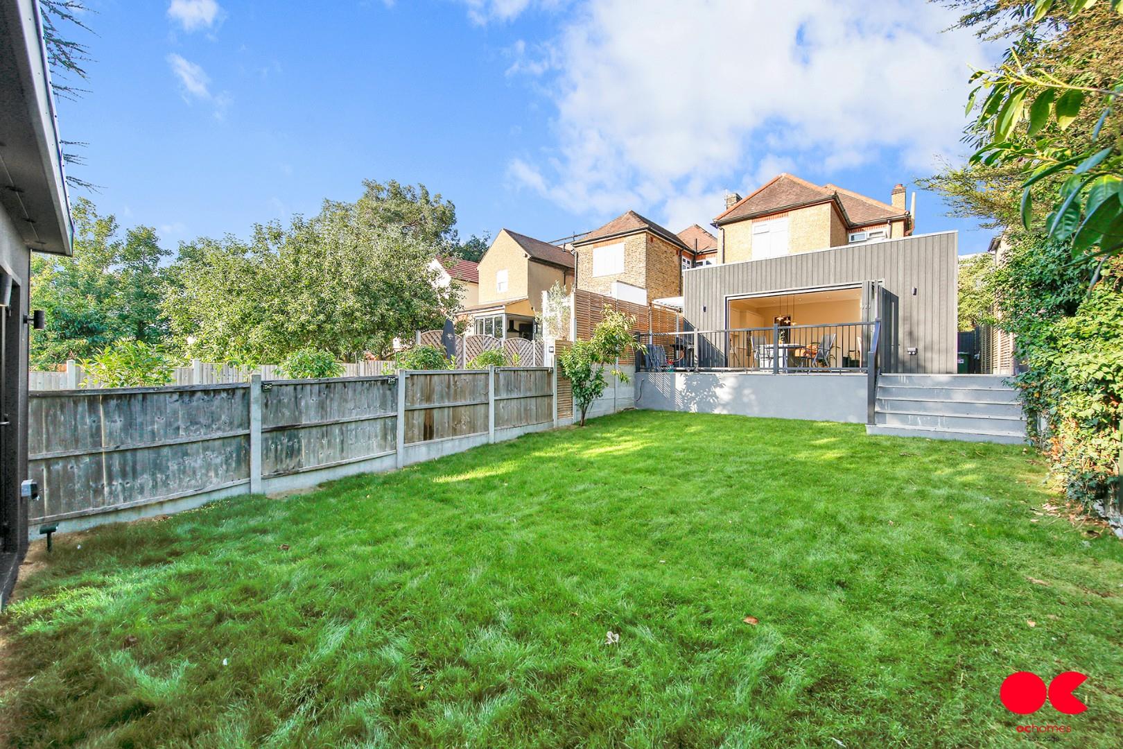 3 bed detached house for sale in Princes Road, Romford  - Property Image 31