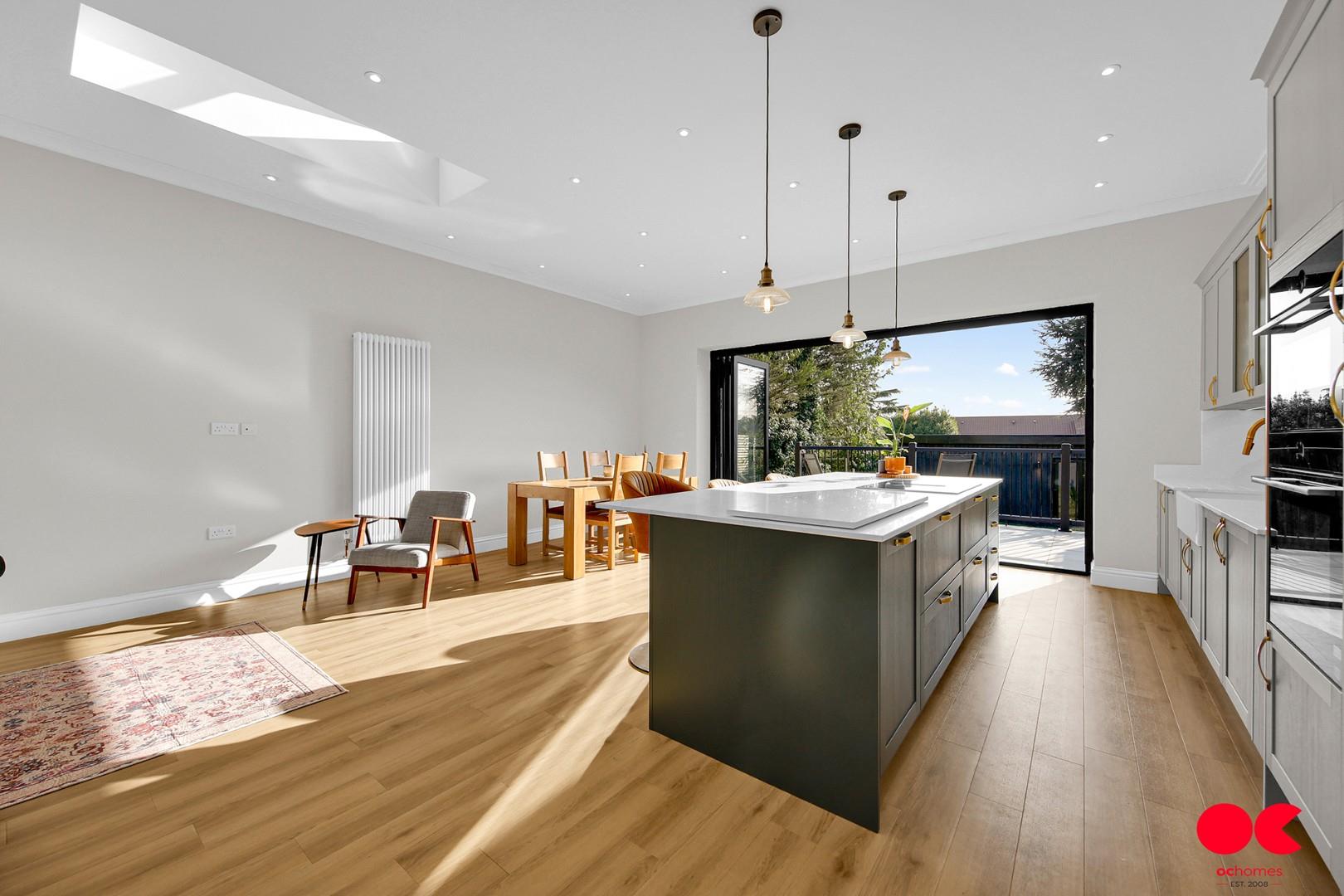 3 bed detached house for sale in Princes Road, Romford  - Property Image 16