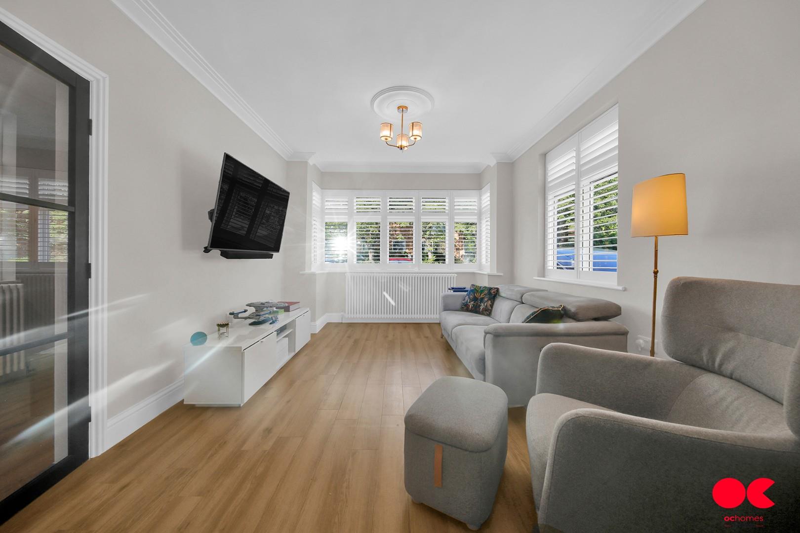 3 bed detached house for sale in Princes Road, Romford  - Property Image 12