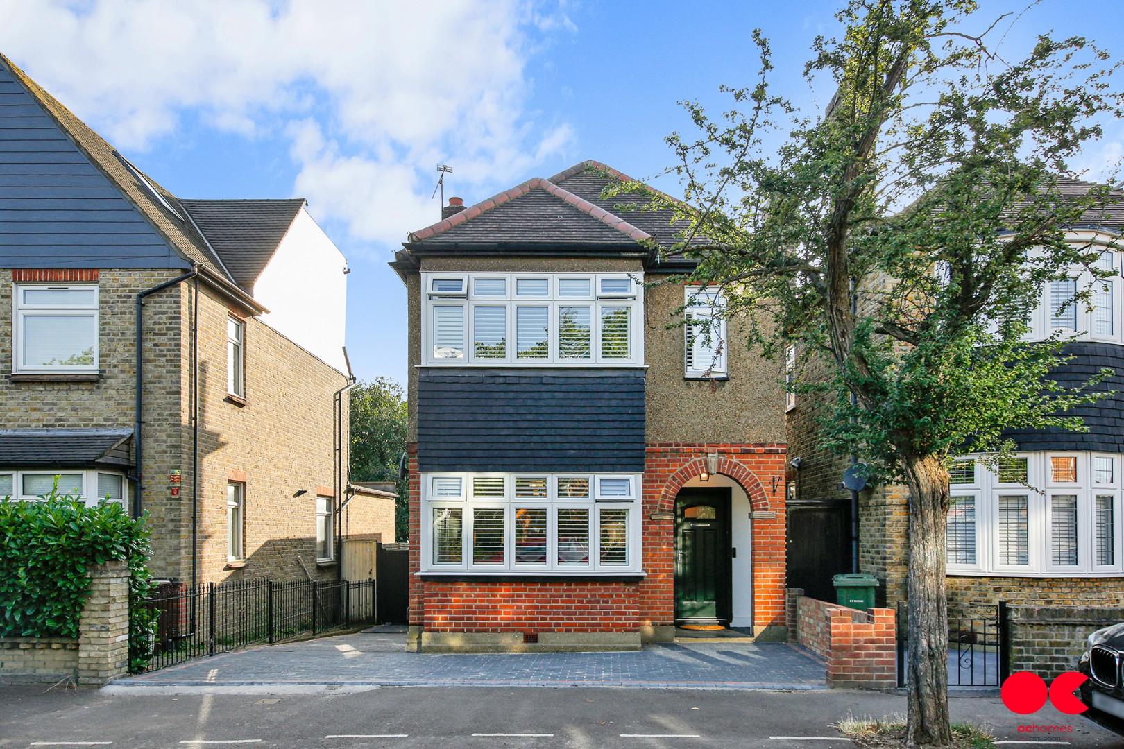 3 bed detached house for sale in Princes Road, Romford  - Property Image 6