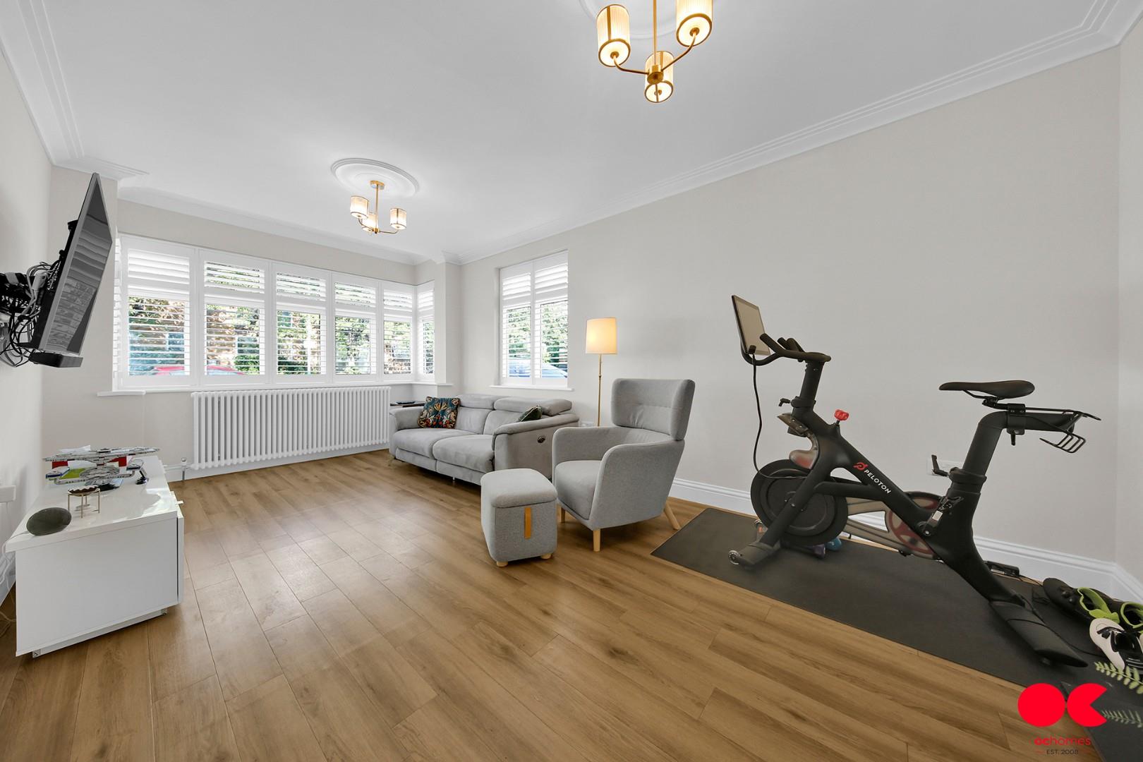 3 bed detached house for sale in Princes Road, Romford  - Property Image 11