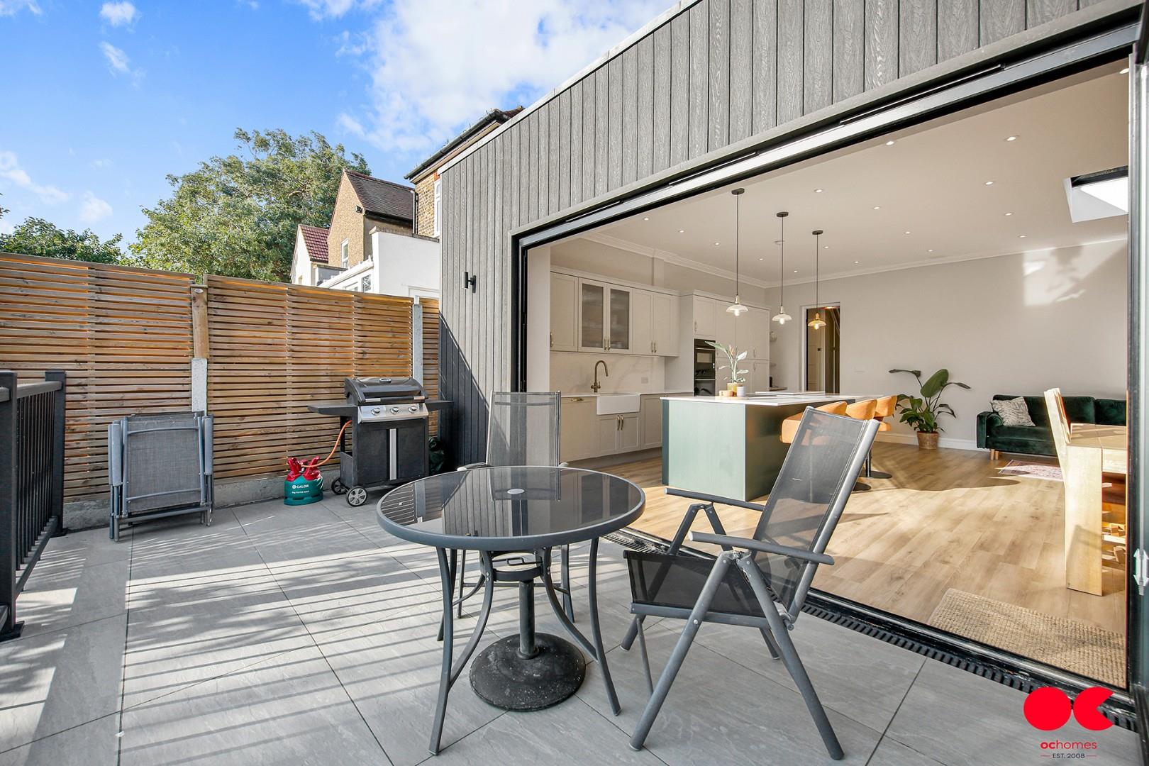 3 bed detached house for sale in Princes Road, Romford  - Property Image 27