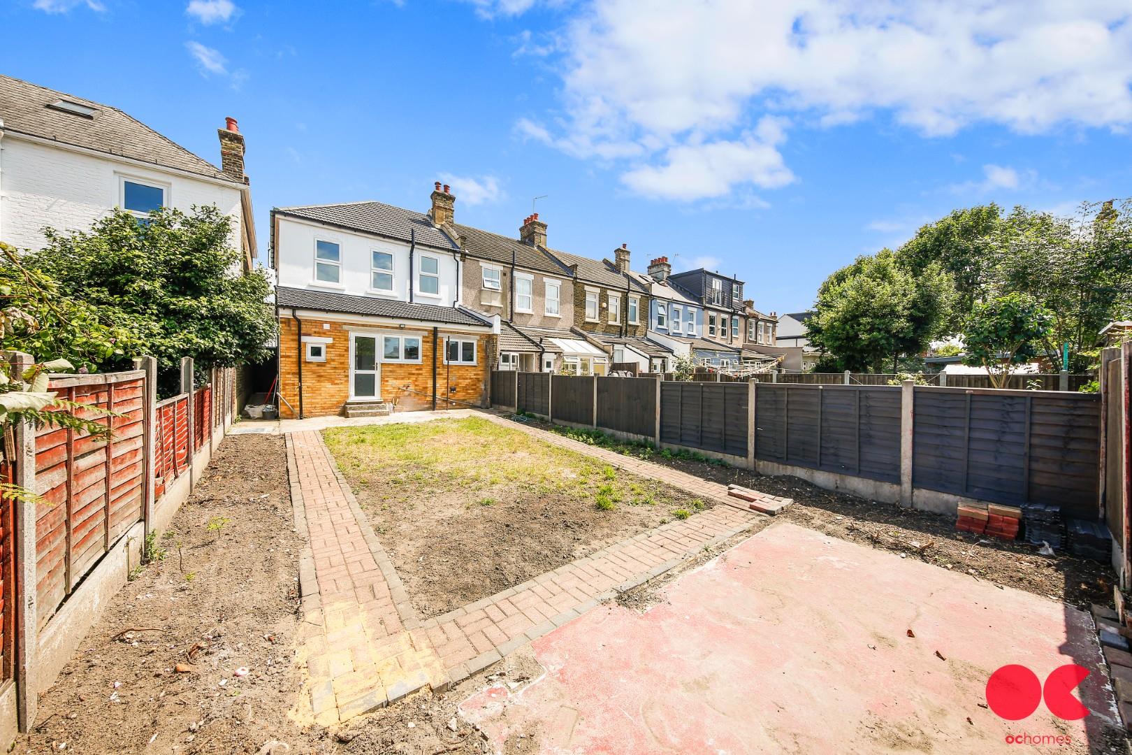 3 bed end of terrace house to rent in Hatherley Gardens, East Ham  - Property Image 27