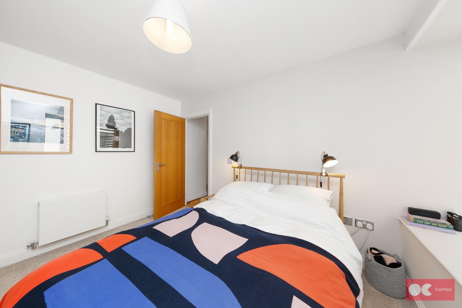 2 bed flat for sale in Lea Bridge Road, Hackney  - Property Image 15