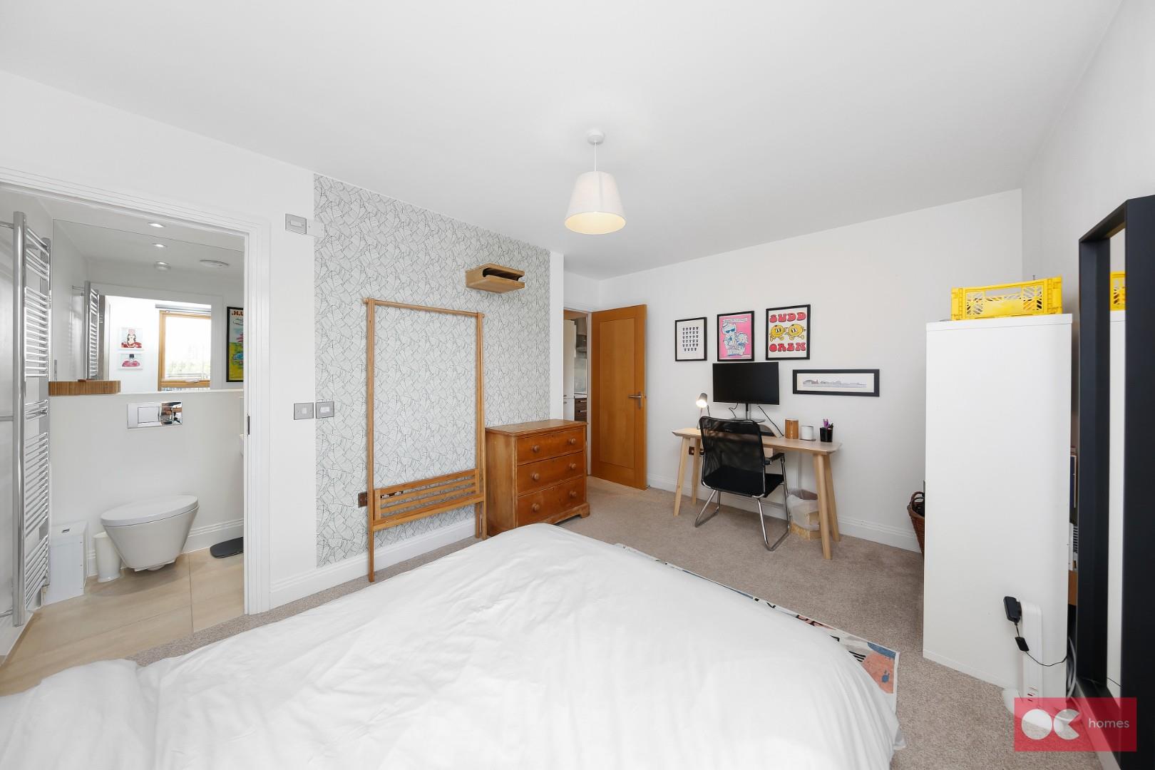 2 bed flat for sale in Lea Bridge Road, Hackney  - Property Image 17