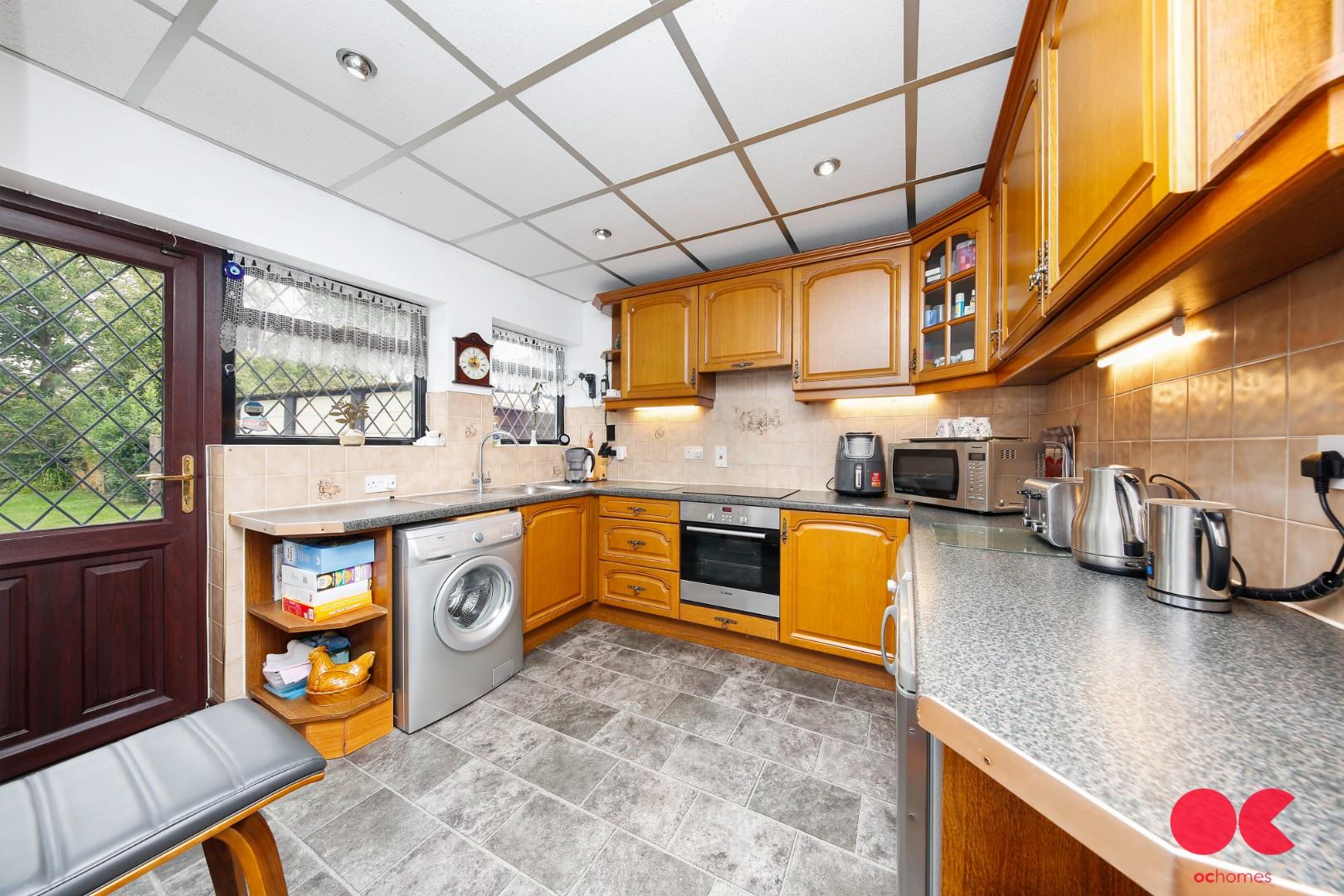 4 bed detached house for sale in Slewins Lane, Hornchurch  - Property Image 7