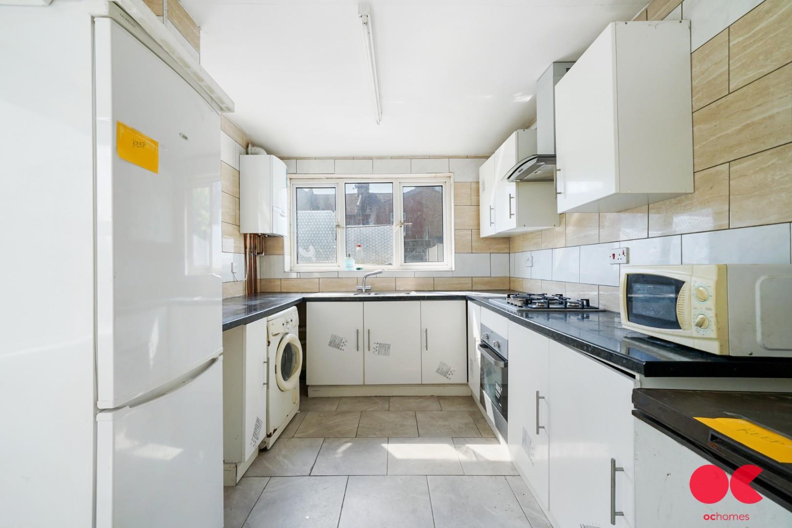 3 bed terraced house for sale in Bromley Road, Leyton  - Property Image 9