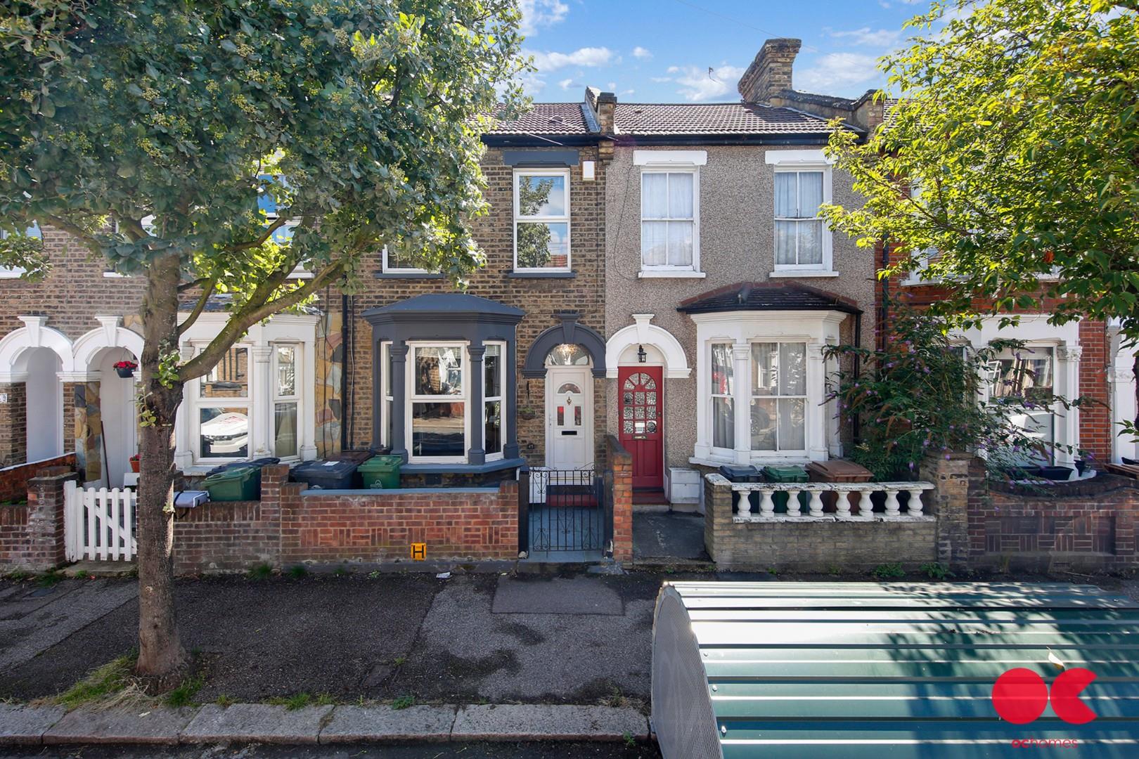 3 bed terraced house for sale in Oakdale Road, Leytonstone  - Property Image 1
