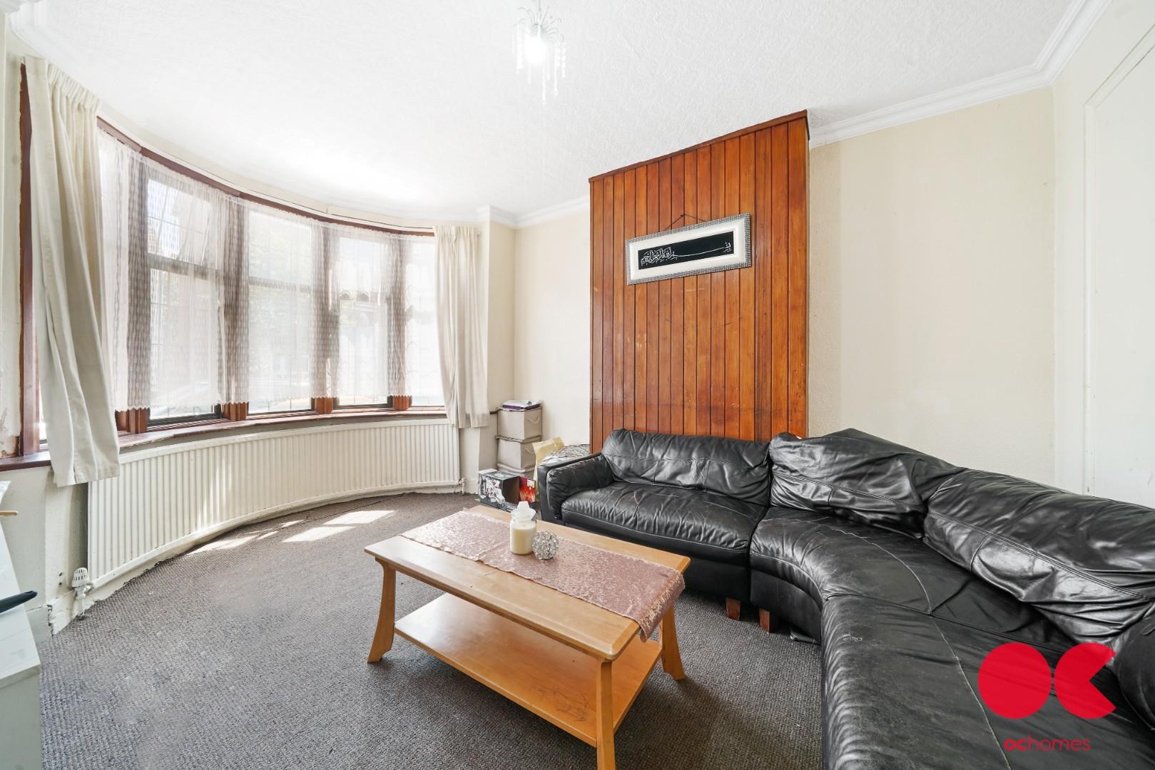 3 bed terraced house for sale in Lawrence Avenue, Manor Park  - Property Image 5