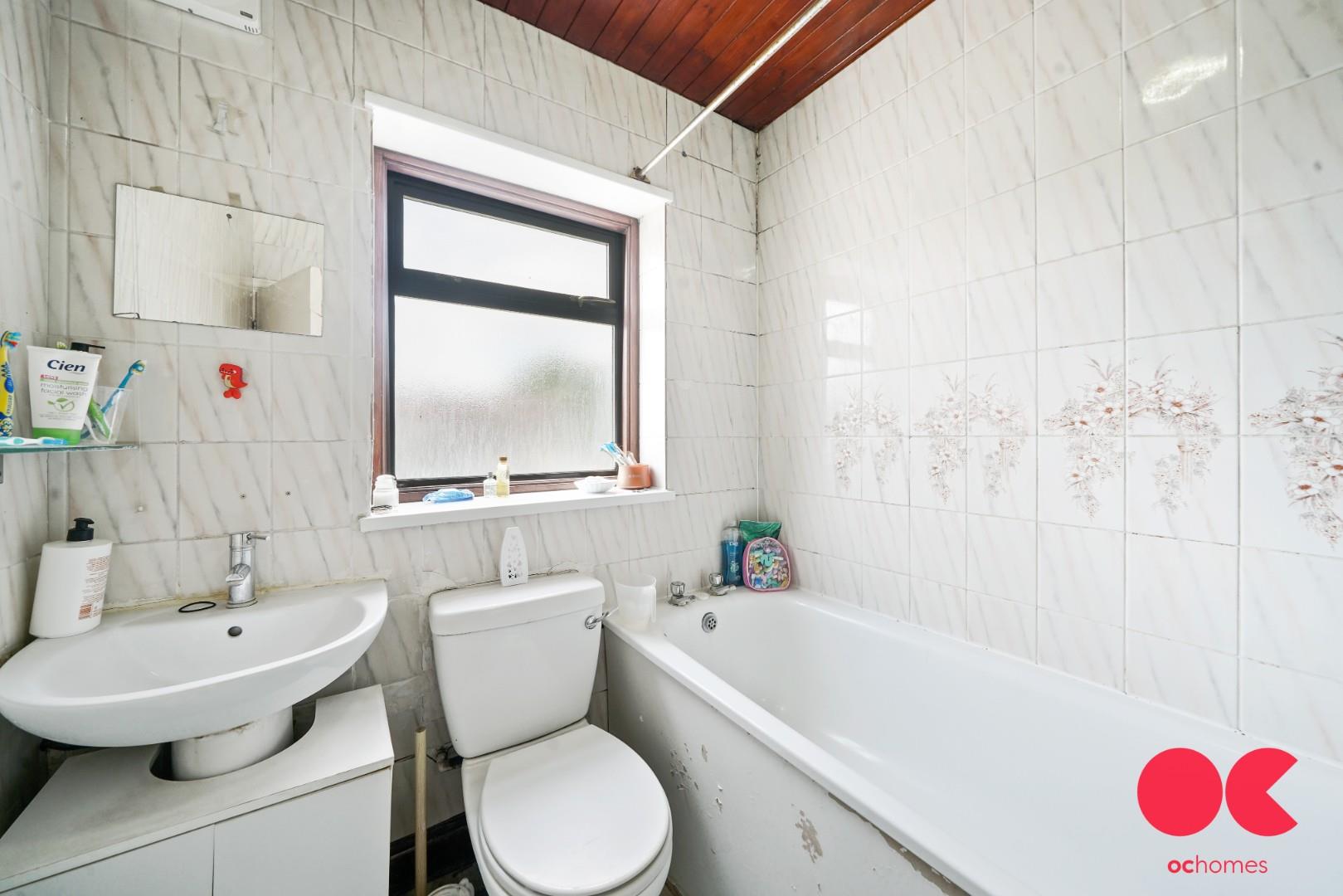 3 bed terraced house for sale in Lawrence Avenue, Manor Park  - Property Image 8