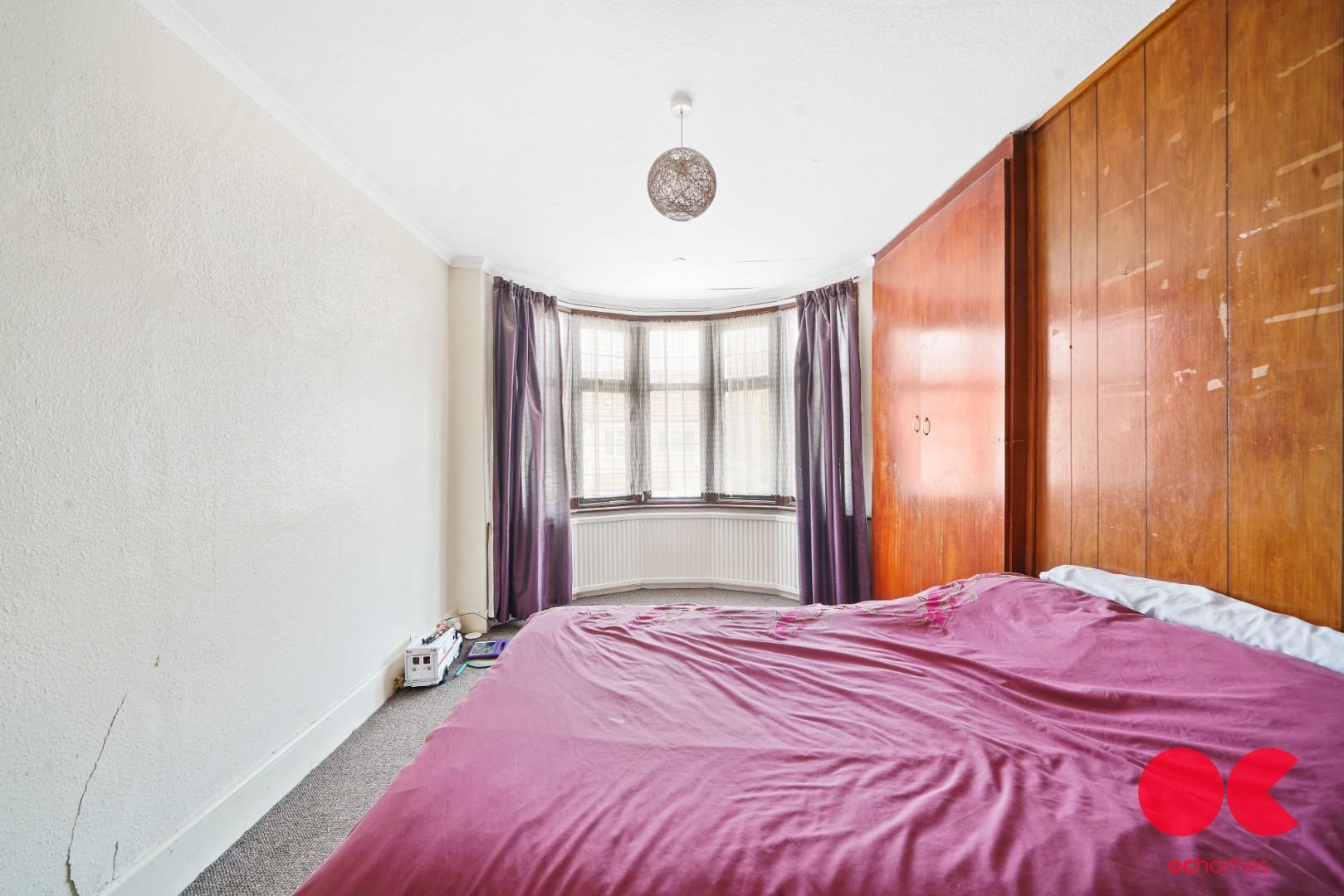 3 bed terraced house for sale in Lawrence Avenue, Manor Park  - Property Image 16
