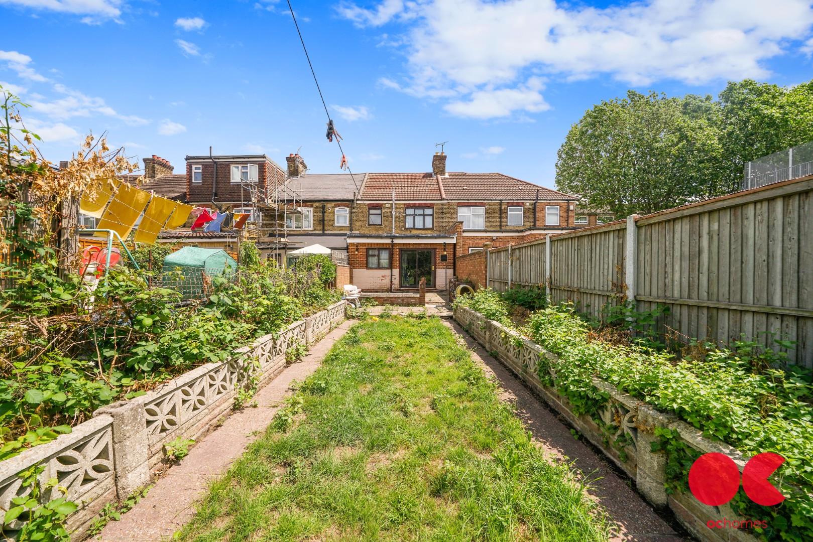 3 bed terraced house for sale in Lawrence Avenue, Manor Park  - Property Image 20