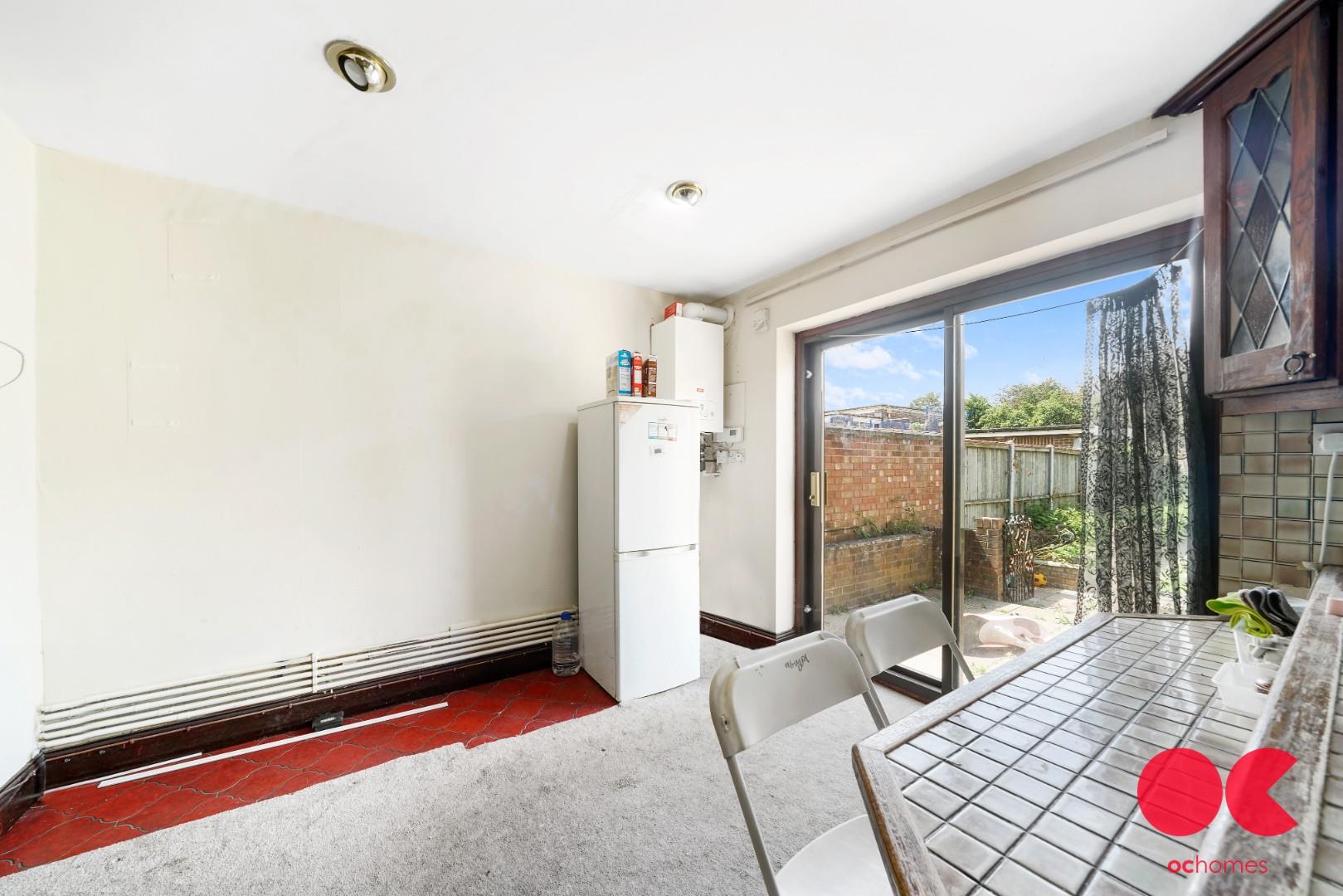 3 bed terraced house for sale in Lawrence Avenue, Manor Park  - Property Image 10