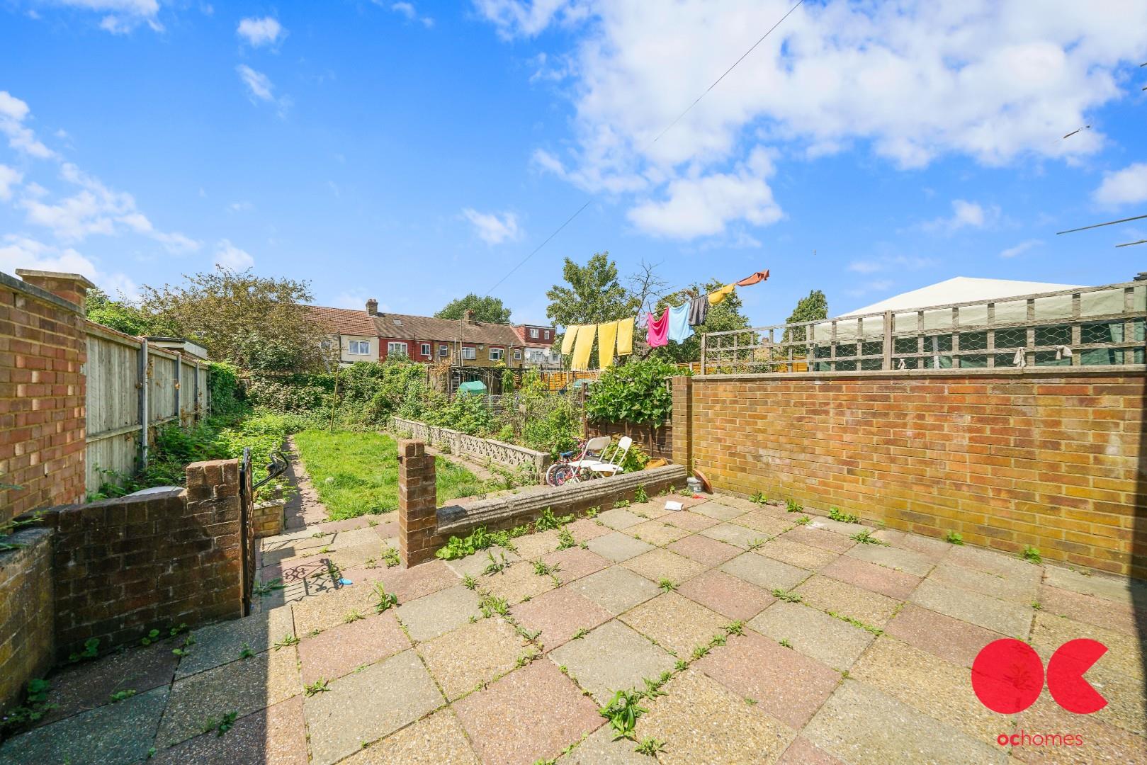 3 bed terraced house for sale in Lawrence Avenue, Manor Park  - Property Image 13