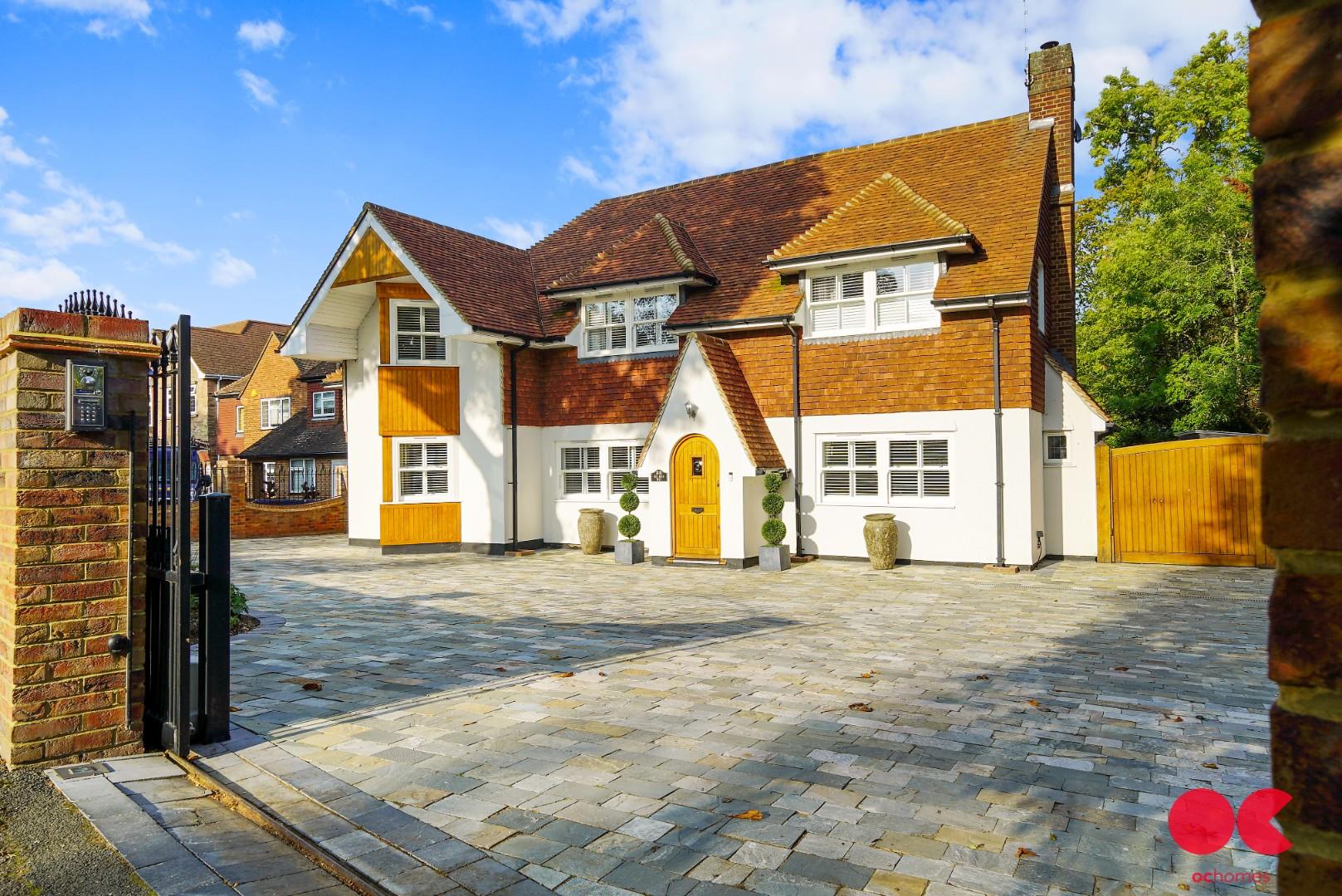 6 bed detached house for sale in Nelmes Way, Hornchurch - Property Image 1