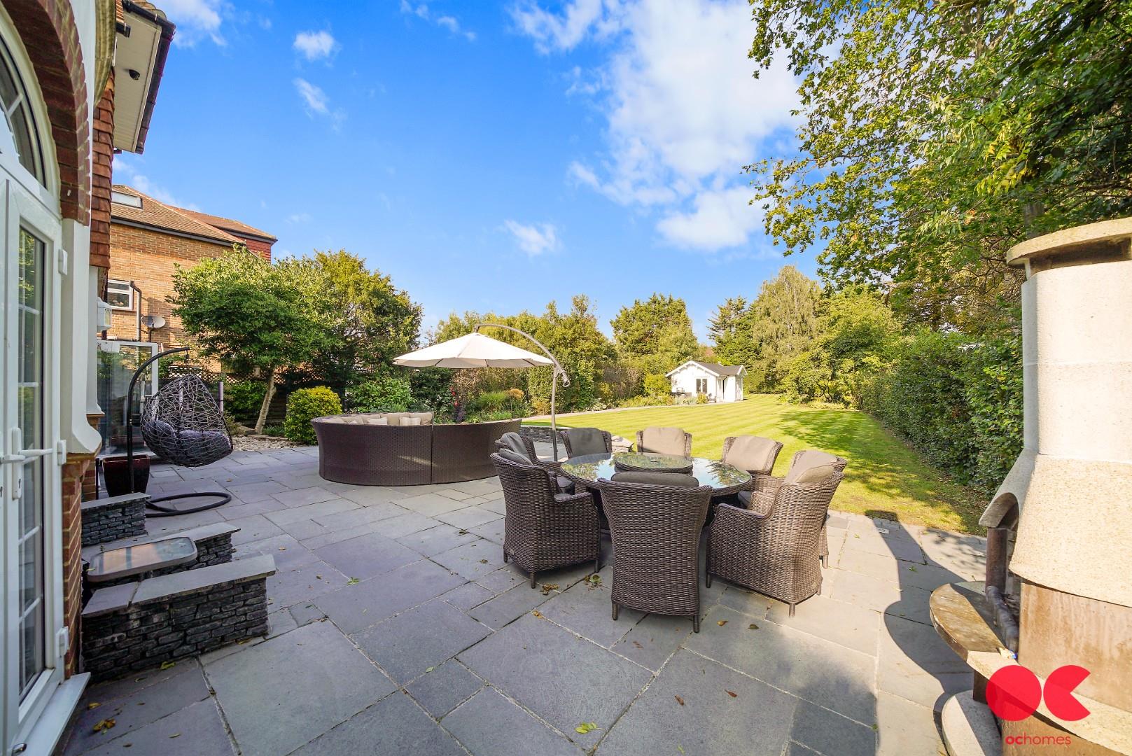 6 bed detached house for sale in Nelmes Way, Hornchurch  - Property Image 9