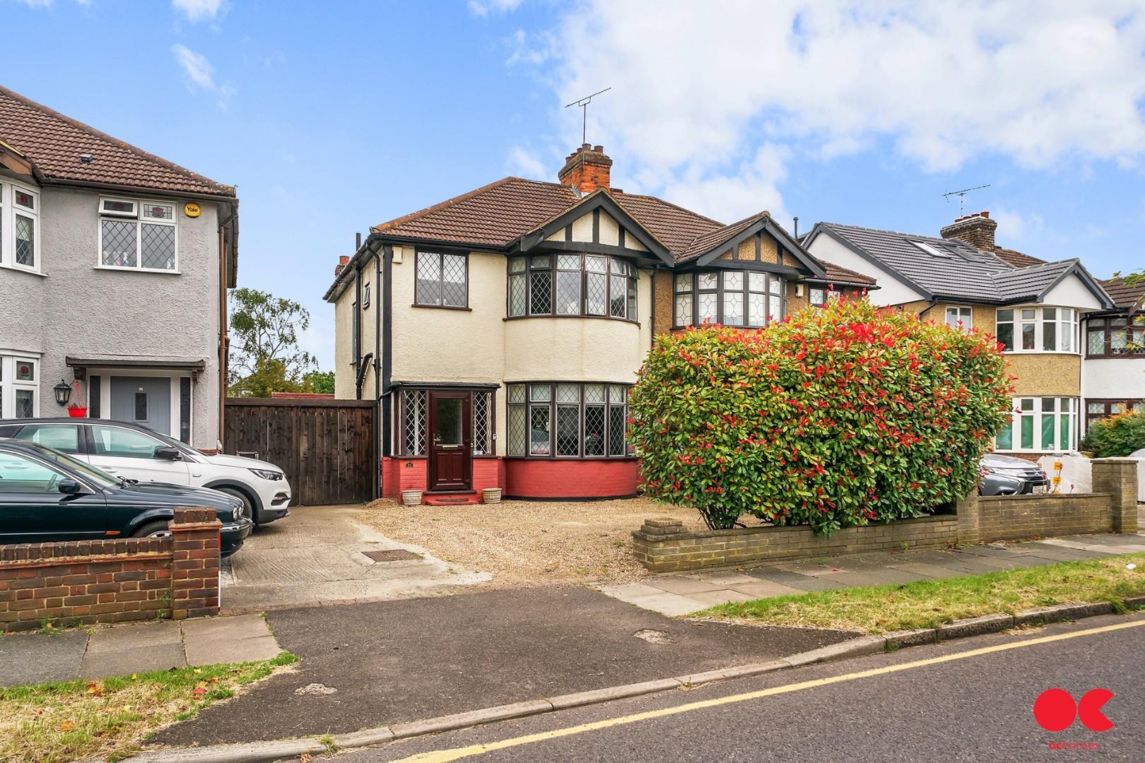 3 bed semi-detached house for sale in Pettits Lane, Romford  - Property Image 29