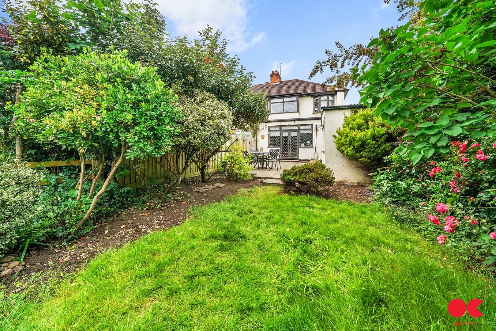 3 bed semi-detached house for sale in Pettits Lane, Romford  - Property Image 22