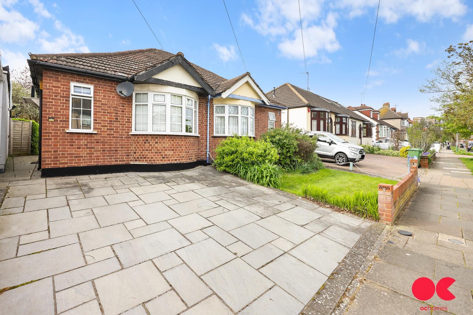 2 bed semi-detached bungalow to rent in Northumberland Avenue, Hornchurch  - Property Image 20