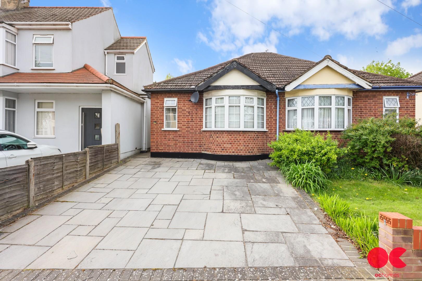 2 bed semi-detached bungalow to rent in Northumberland Avenue, Hornchurch  - Property Image 1